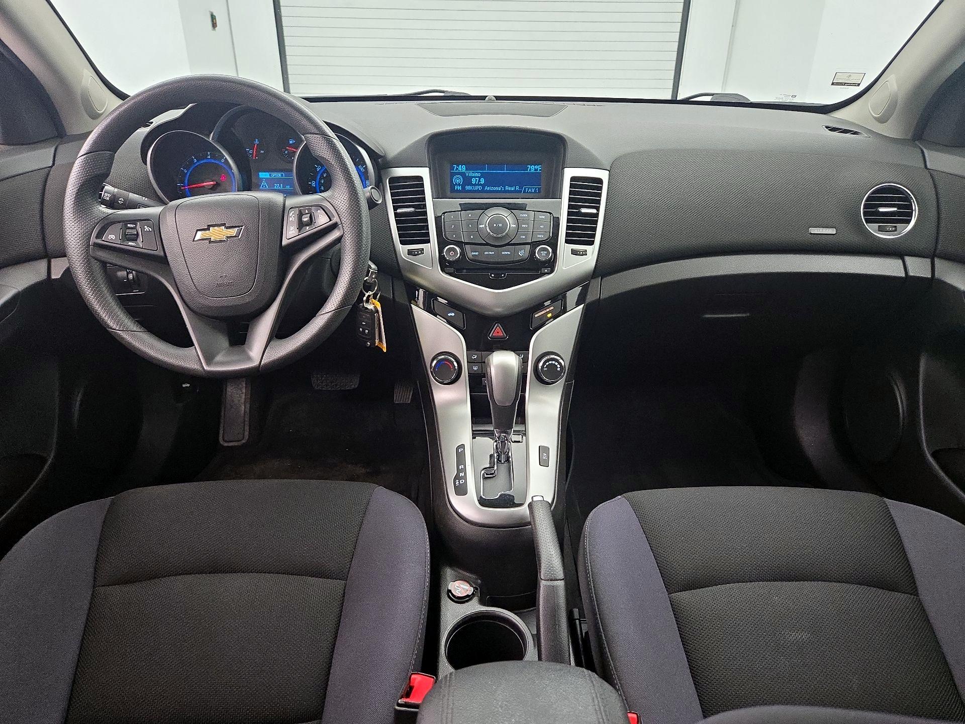 Thumbnail: 2015 Chevrolet Cruze - 9