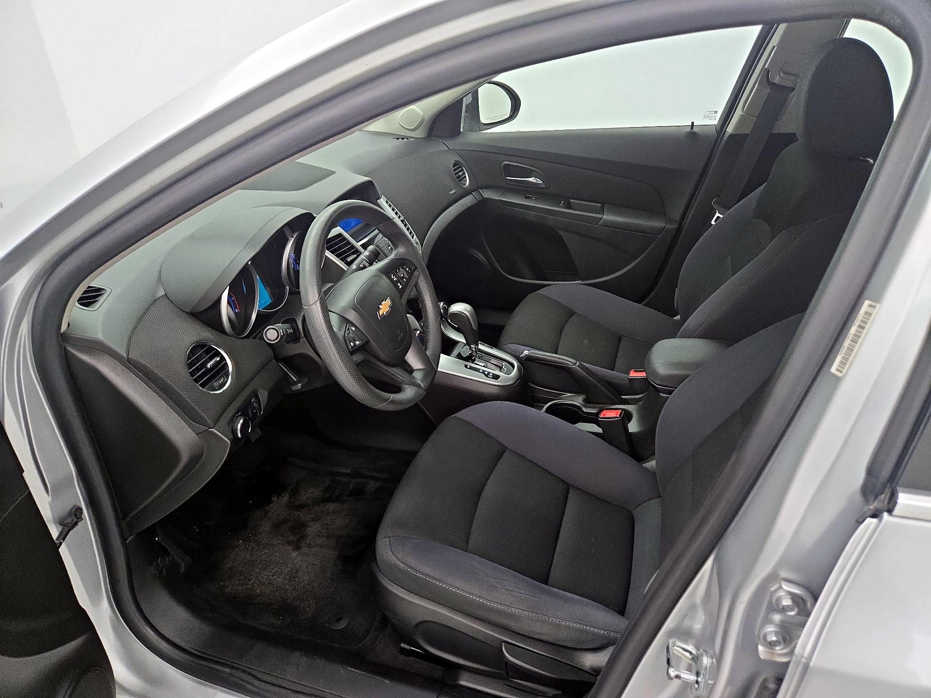 Thumbnail: 2015 Chevrolet Cruze - 11