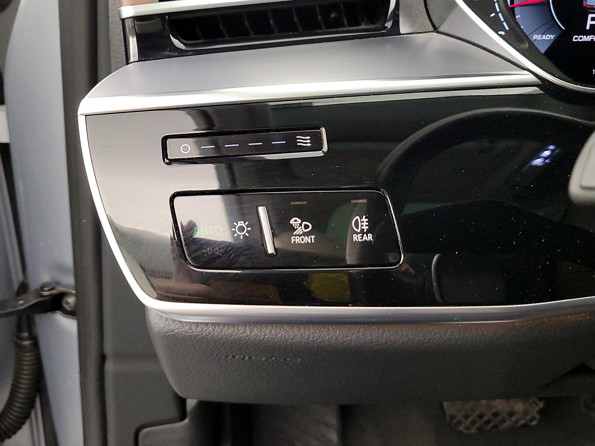 Thumbnail: 2021 Audi A8 - 13