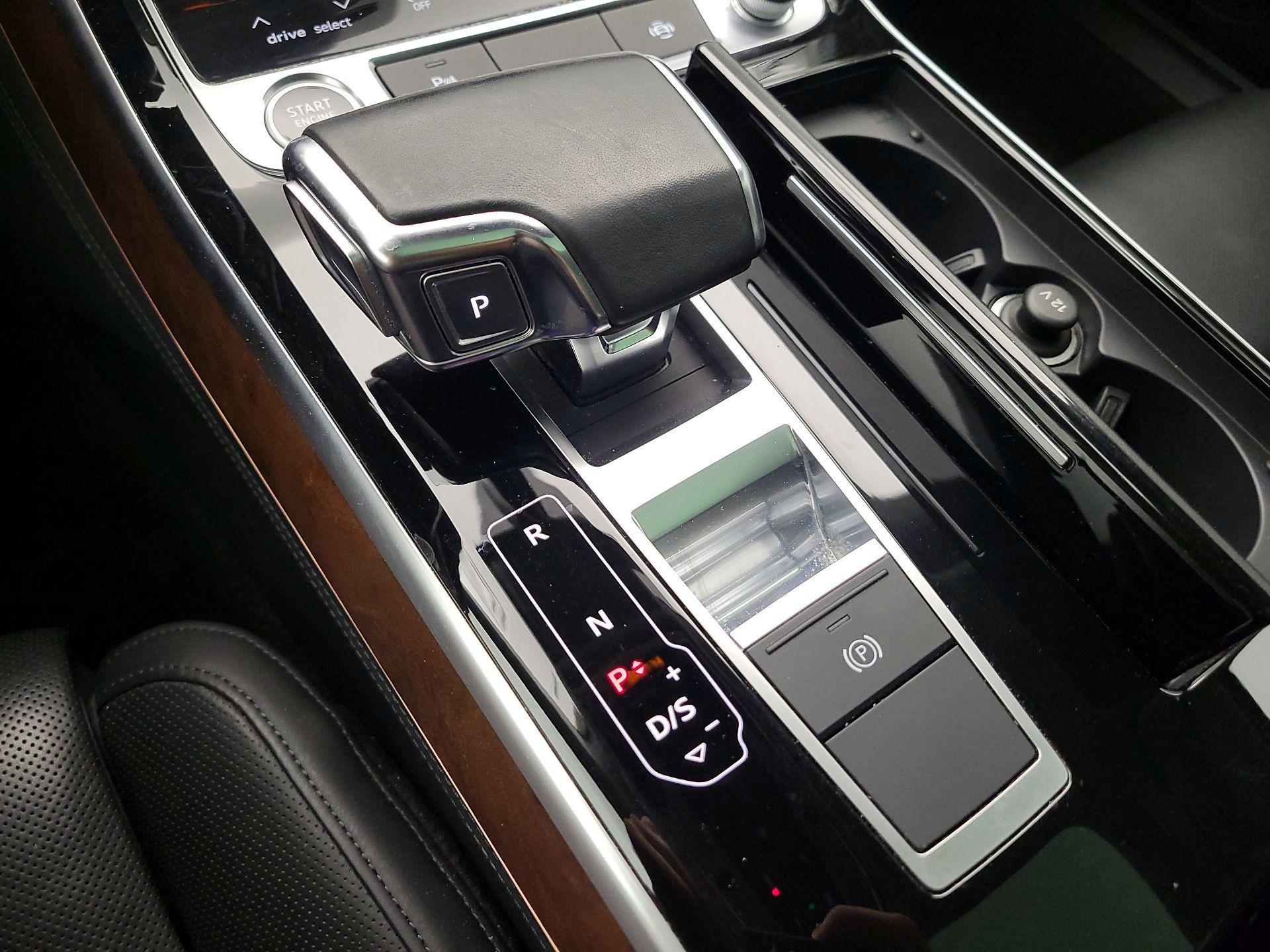 Thumbnail: 2021 Audi A8 - 18