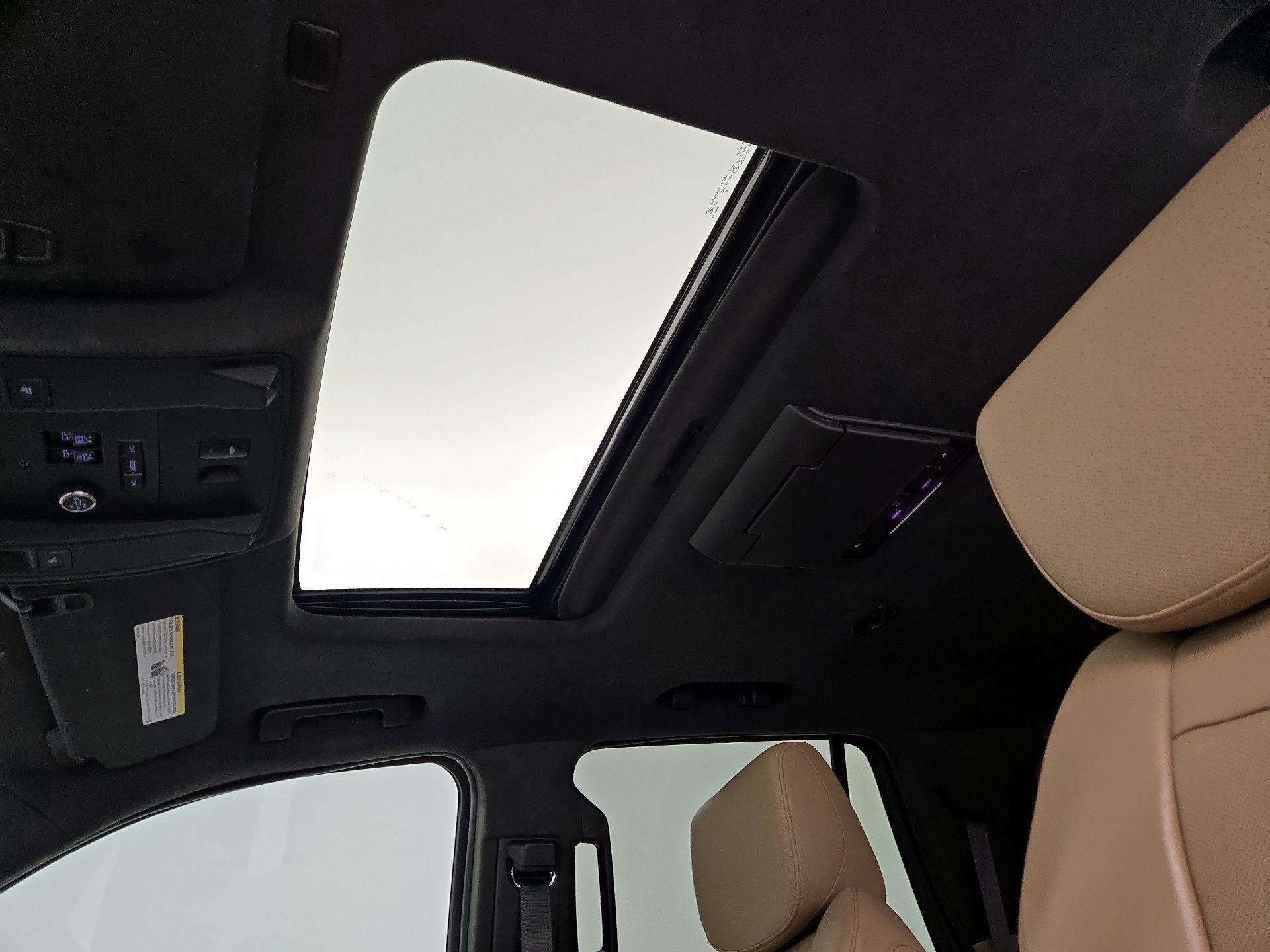 Thumbnail: 2018 Cadillac Escalade - 20