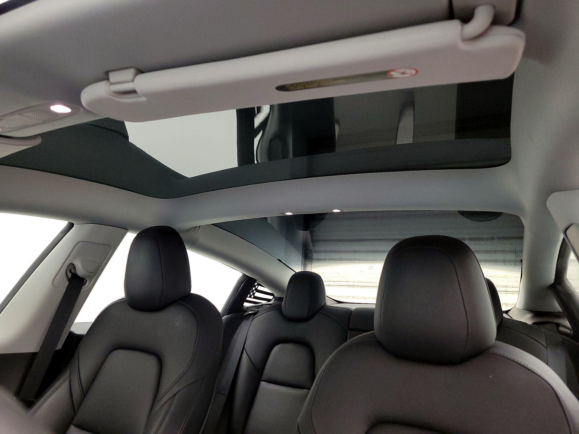 Thumbnail: 2023 Tesla Model 3 - 19