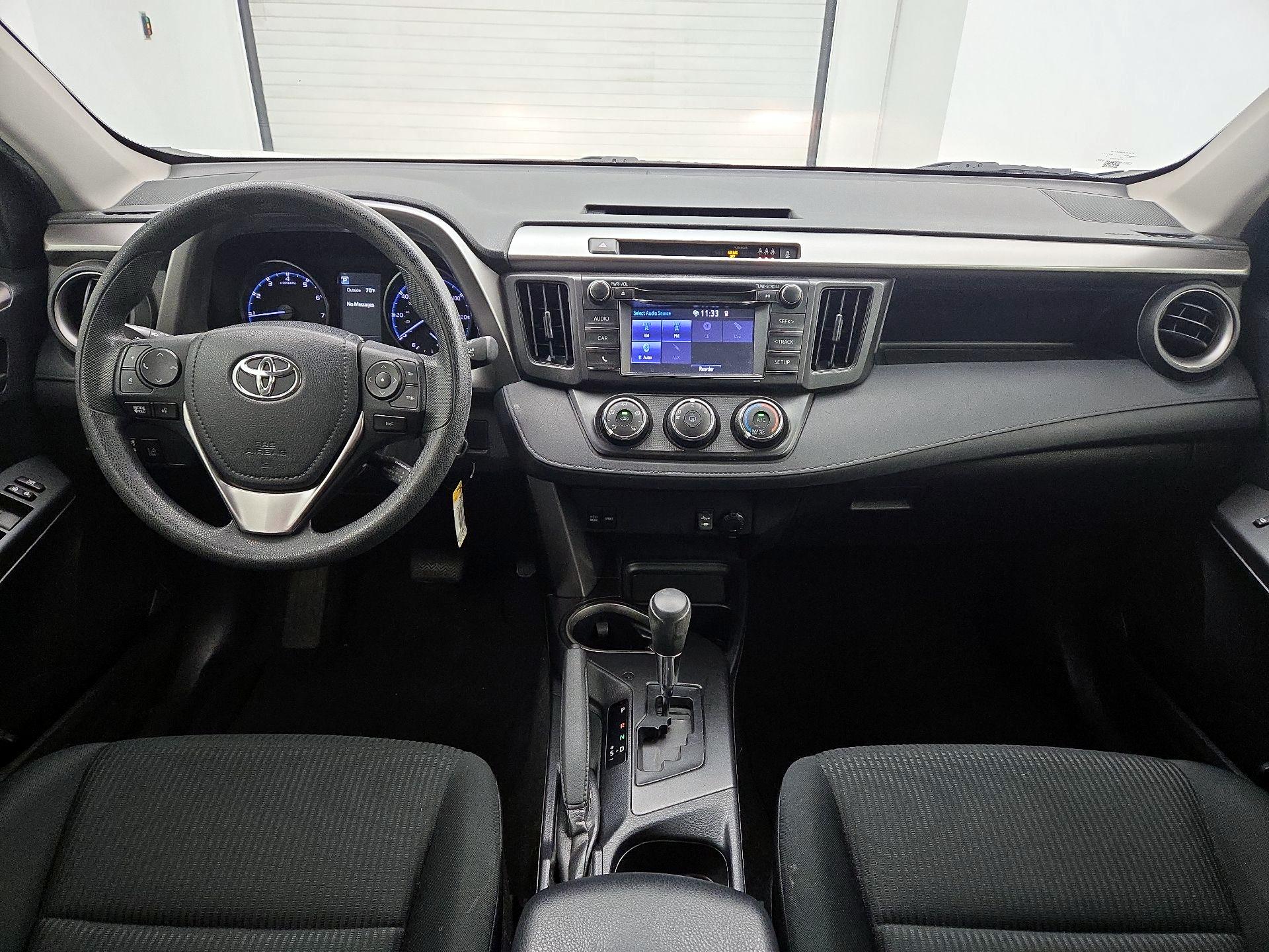 Thumbnail: 2018 Toyota RAV4 - 8