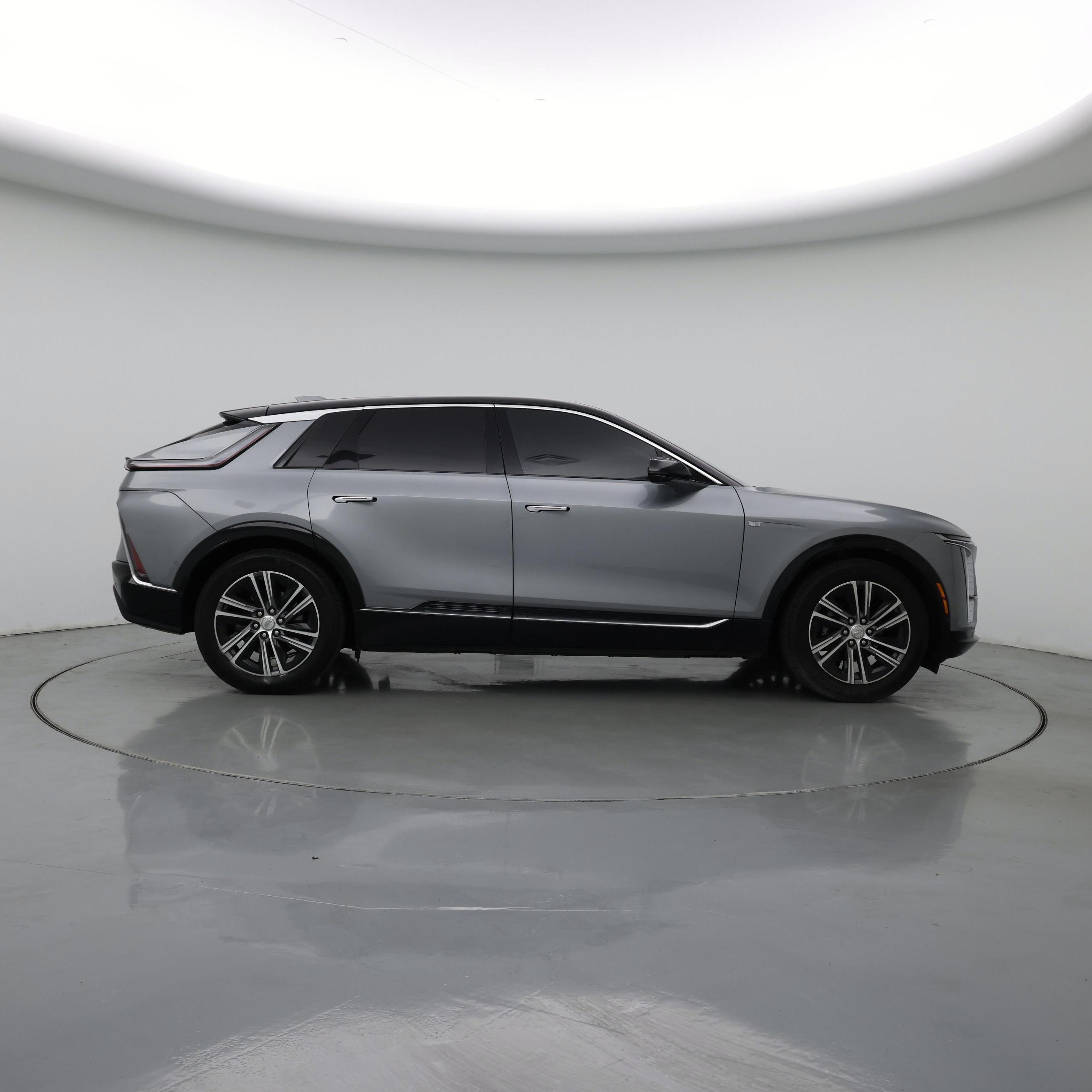 Thumbnail: 2024 Cadillac Lyriq - 7