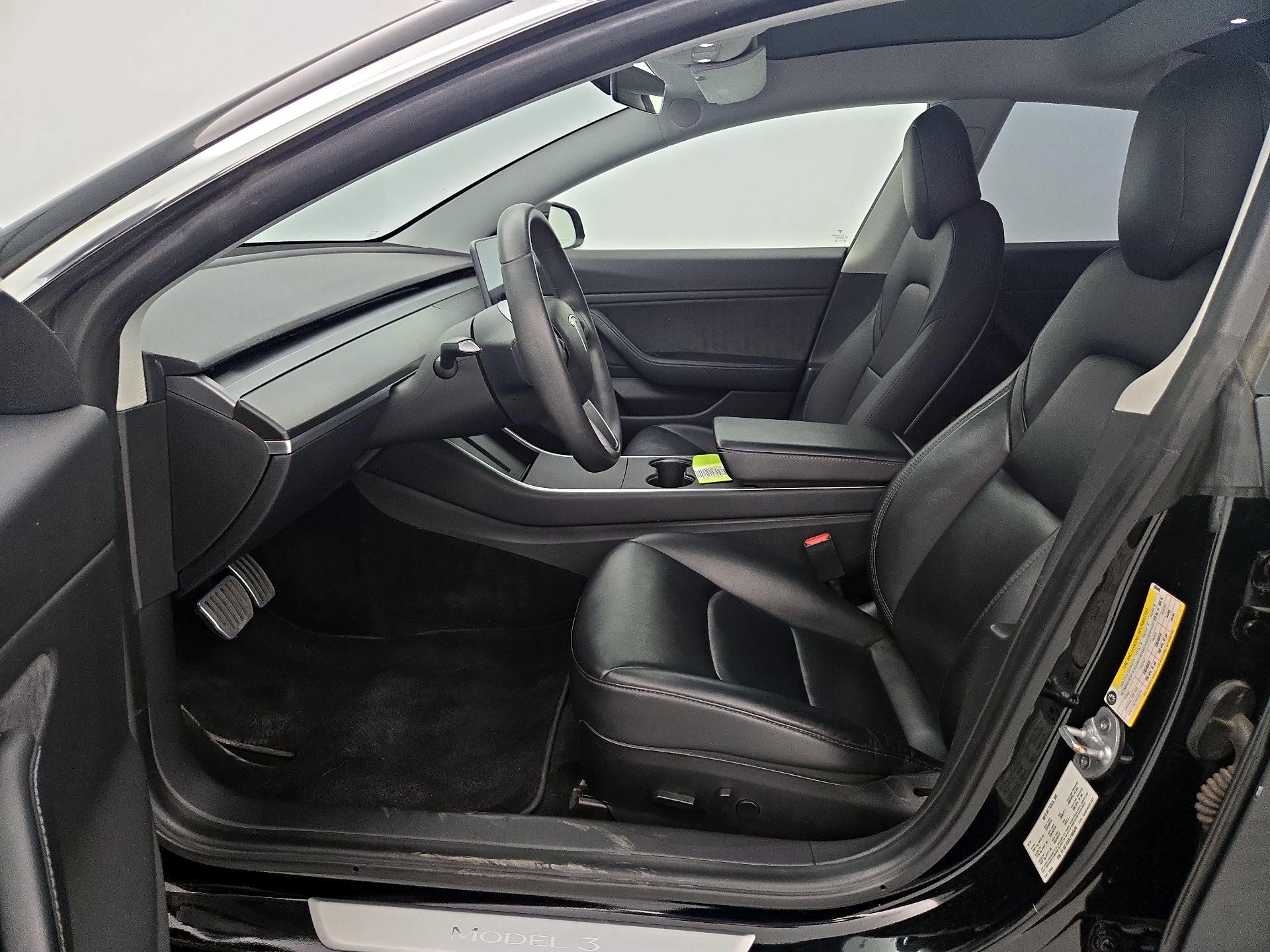 Thumbnail: 2020 Tesla Model 3 - 9