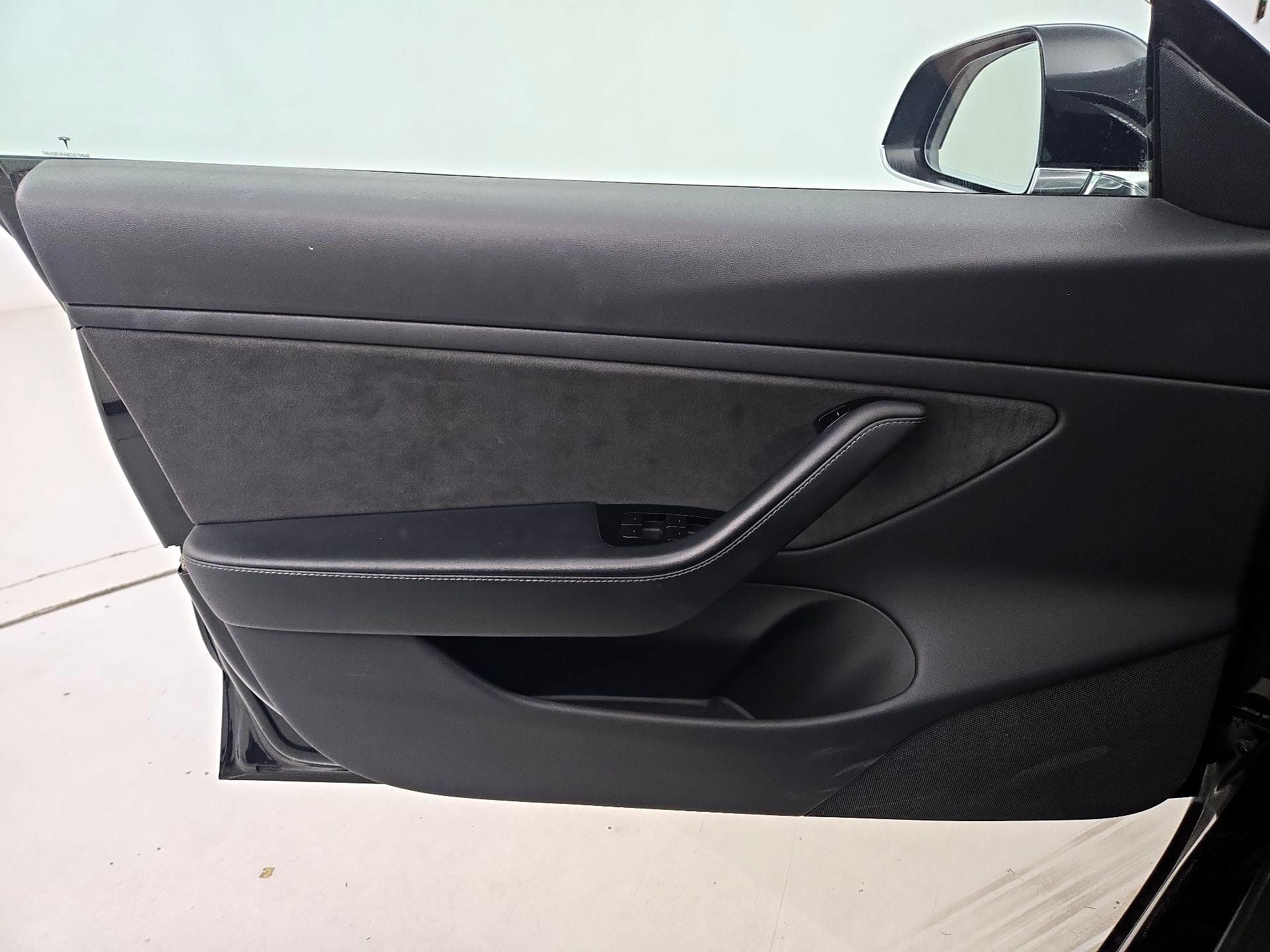 Thumbnail: 2020 Tesla Model 3 - 10