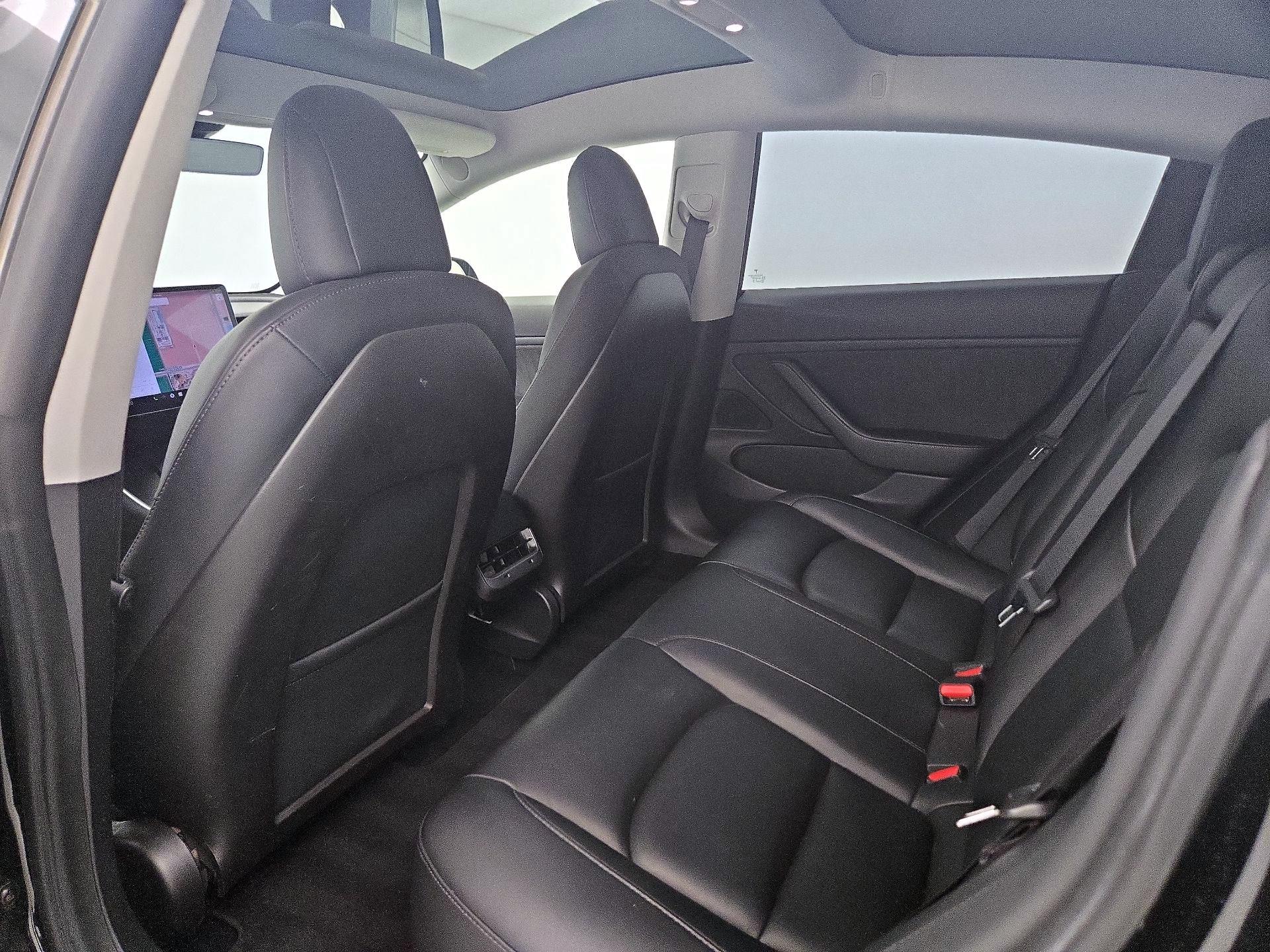 Thumbnail: 2020 Tesla Model 3 - 17