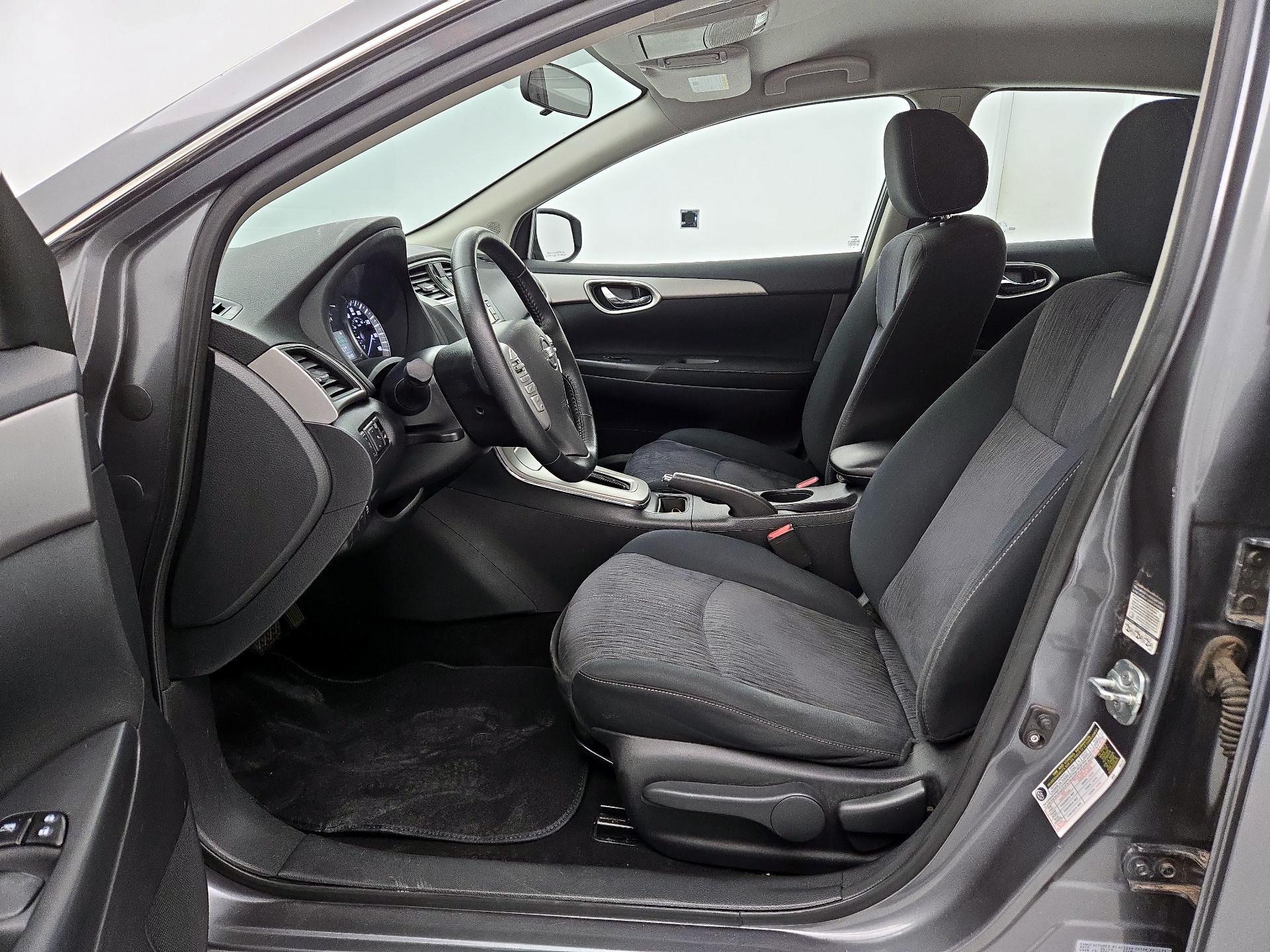 Thumbnail: 2015 Nissan Sentra - 9