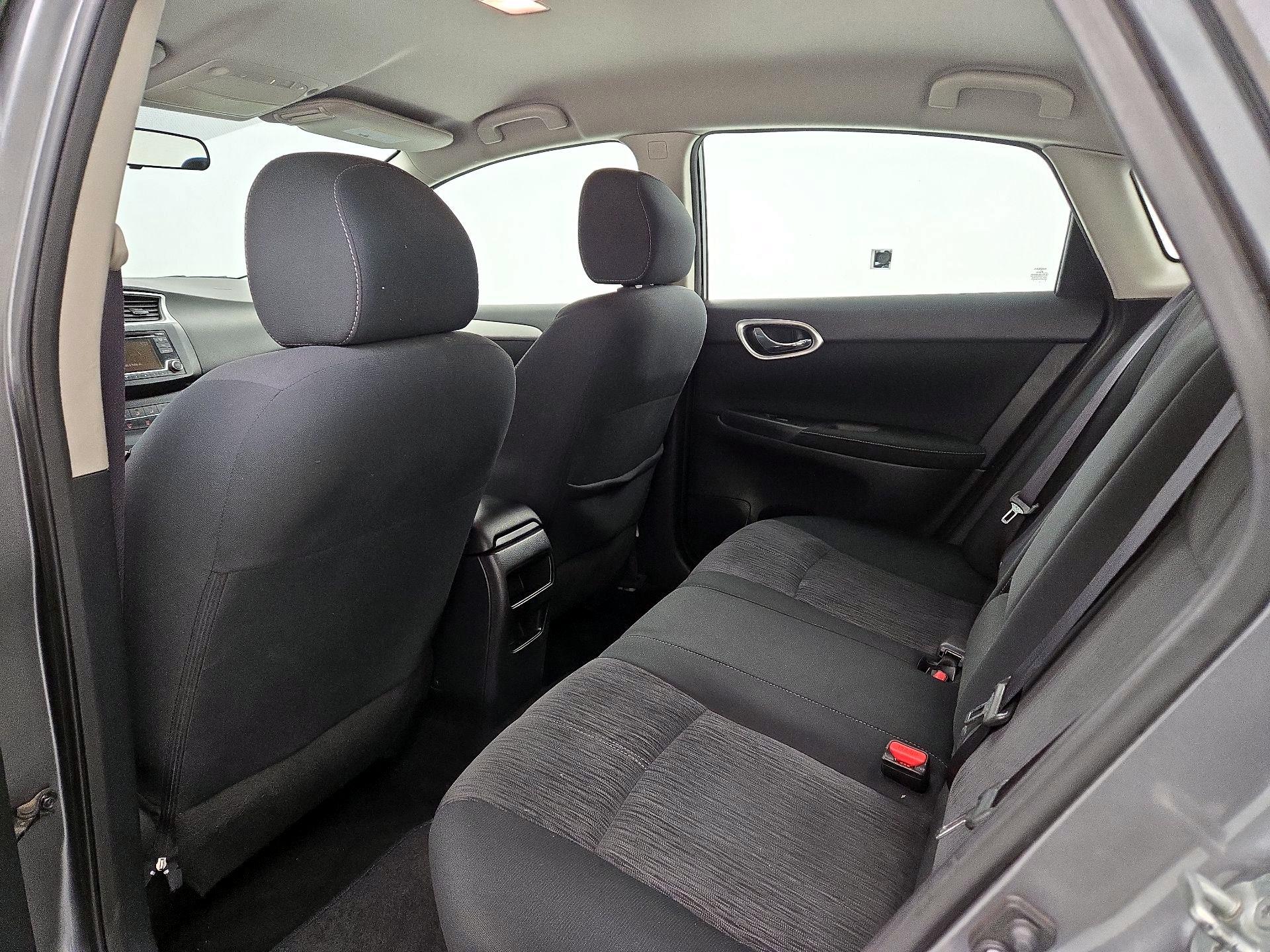 Thumbnail: 2015 Nissan Sentra - 17