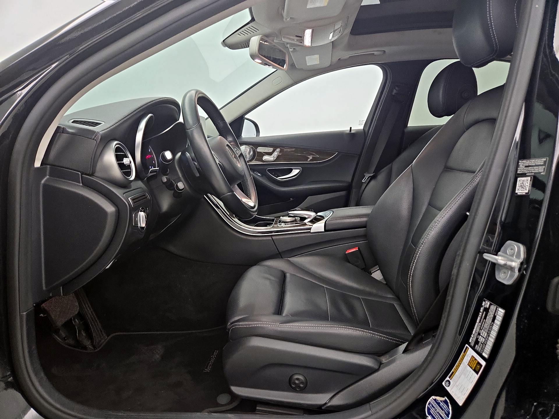 Thumbnail: 2015 Mercedes-Benz C-Class - 11