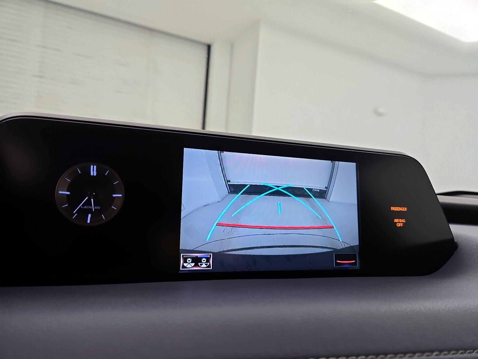 Thumbnail: 2021 Lexus UX - 12