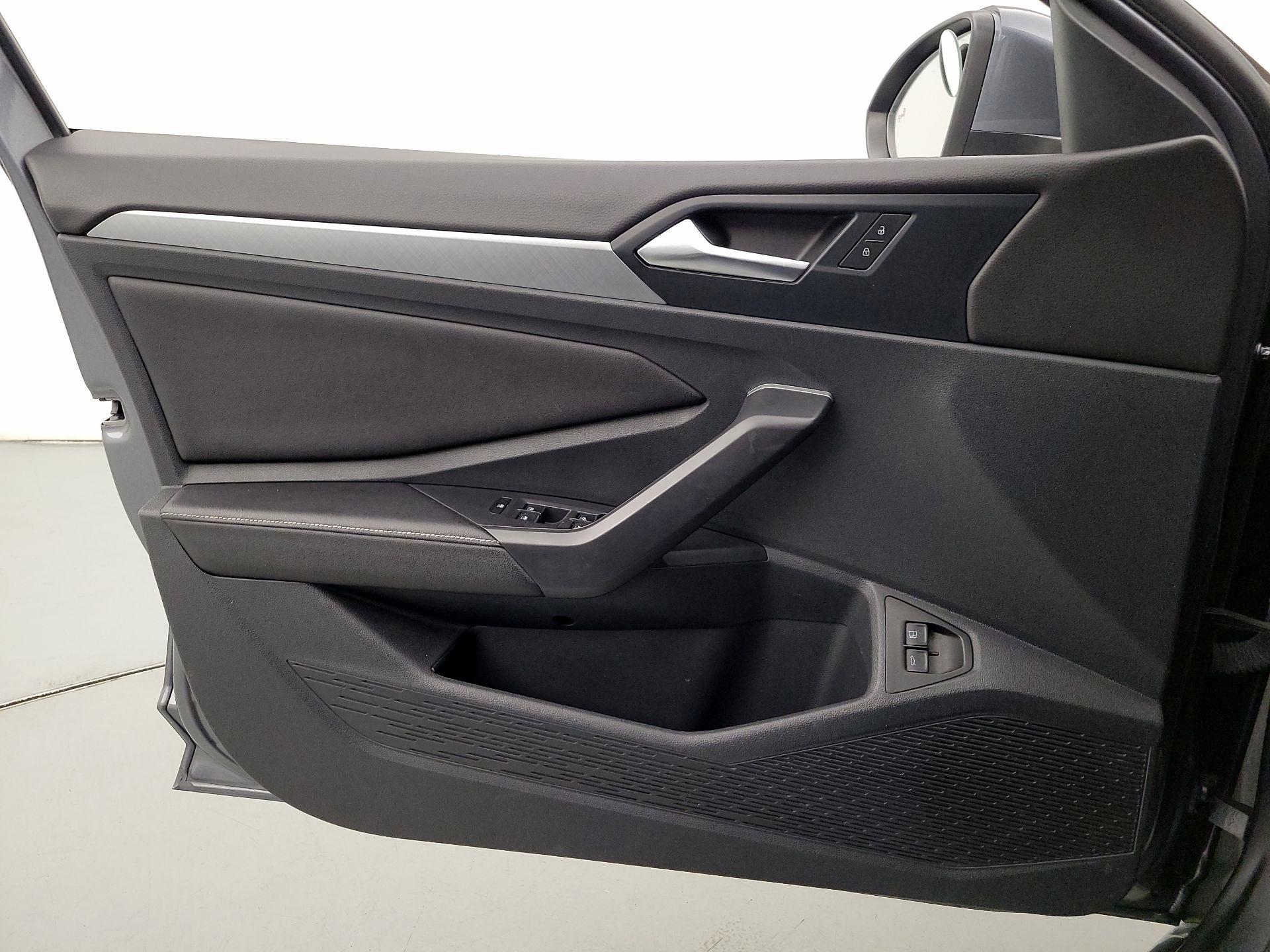 Thumbnail: 2024 Volkswagen Jetta - 12