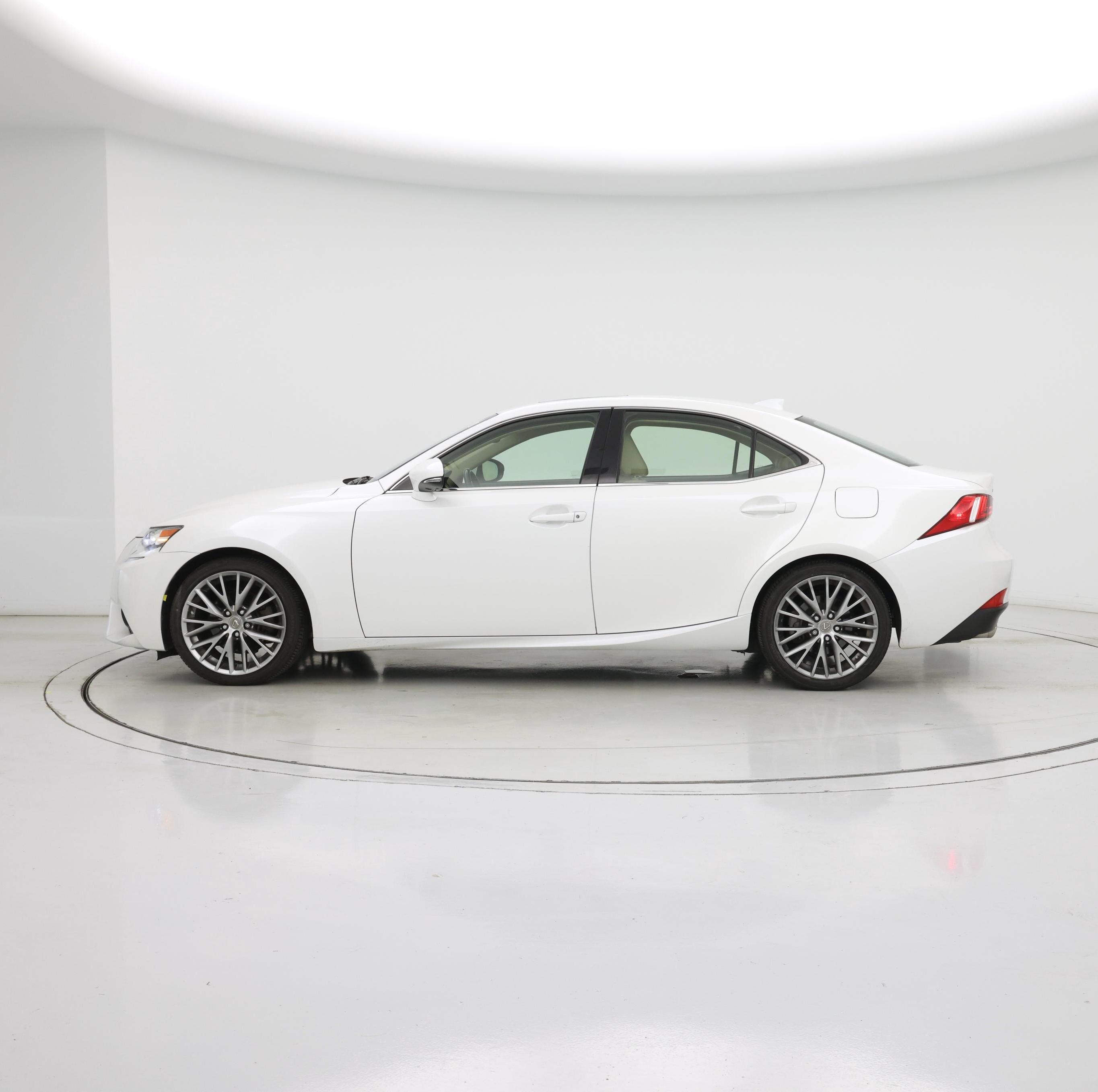 Thumbnail: 2015 Lexus IS - 3