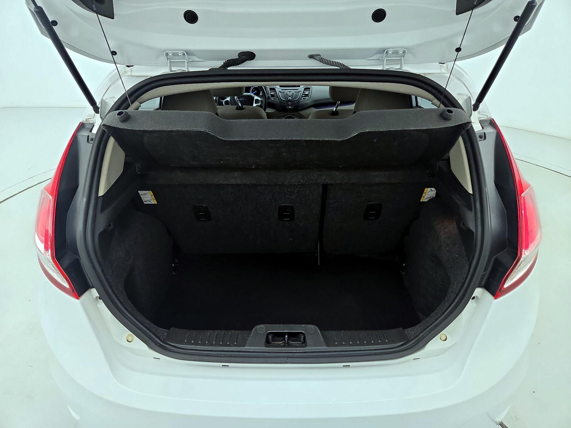Thumbnail: 2016 Ford Fiesta - 19