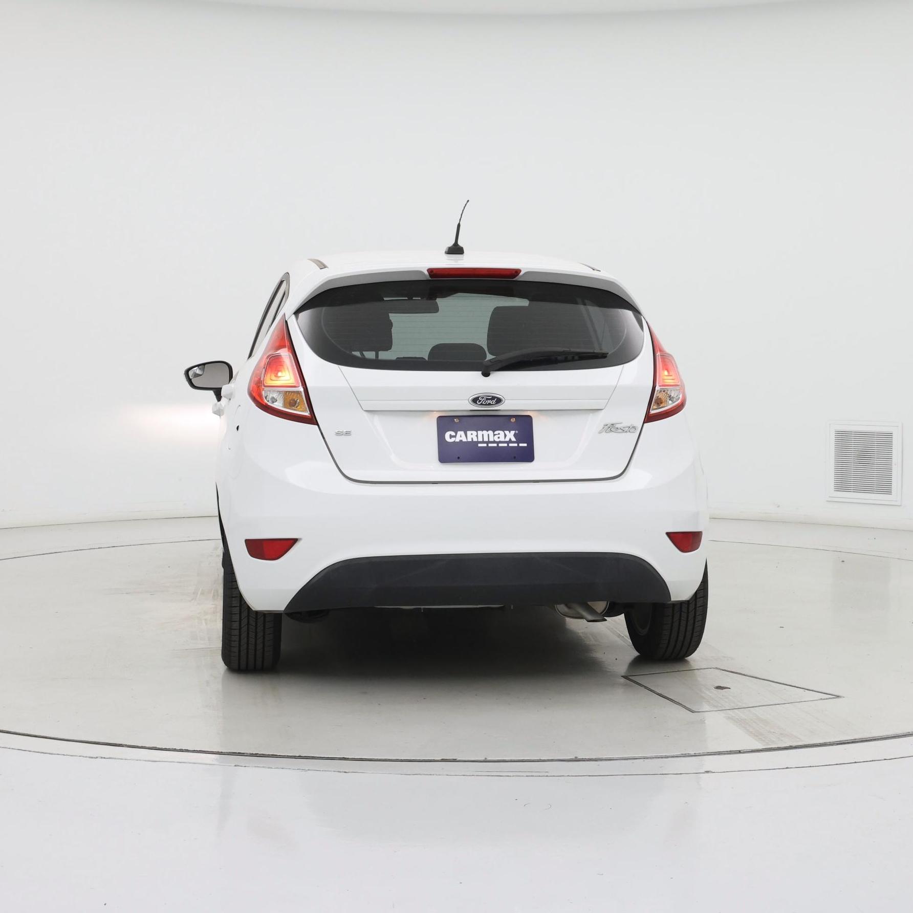 Thumbnail: 2016 Ford Fiesta - 6