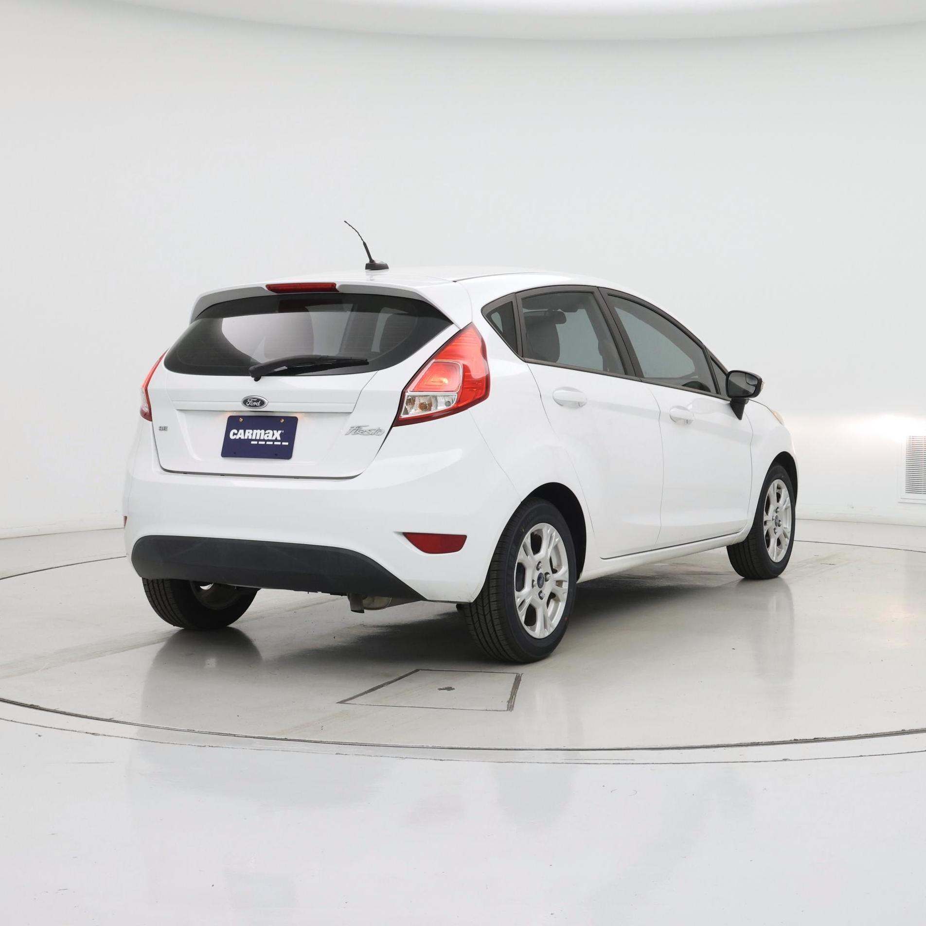 Thumbnail: 2016 Ford Fiesta - 8