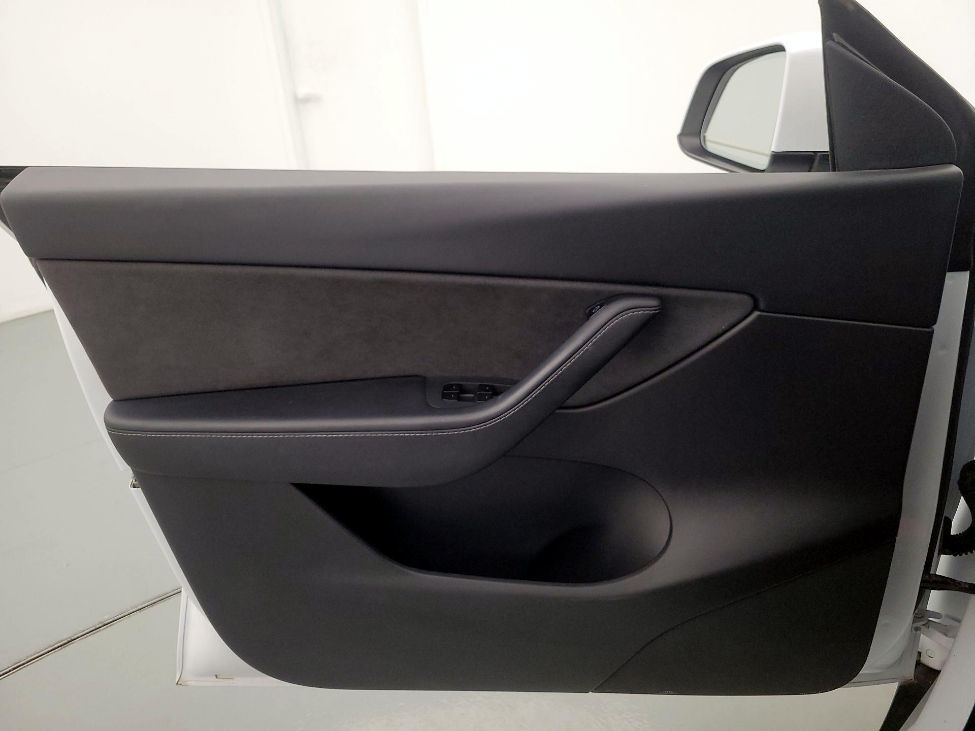 Thumbnail: 2021 Tesla Model Y - 12