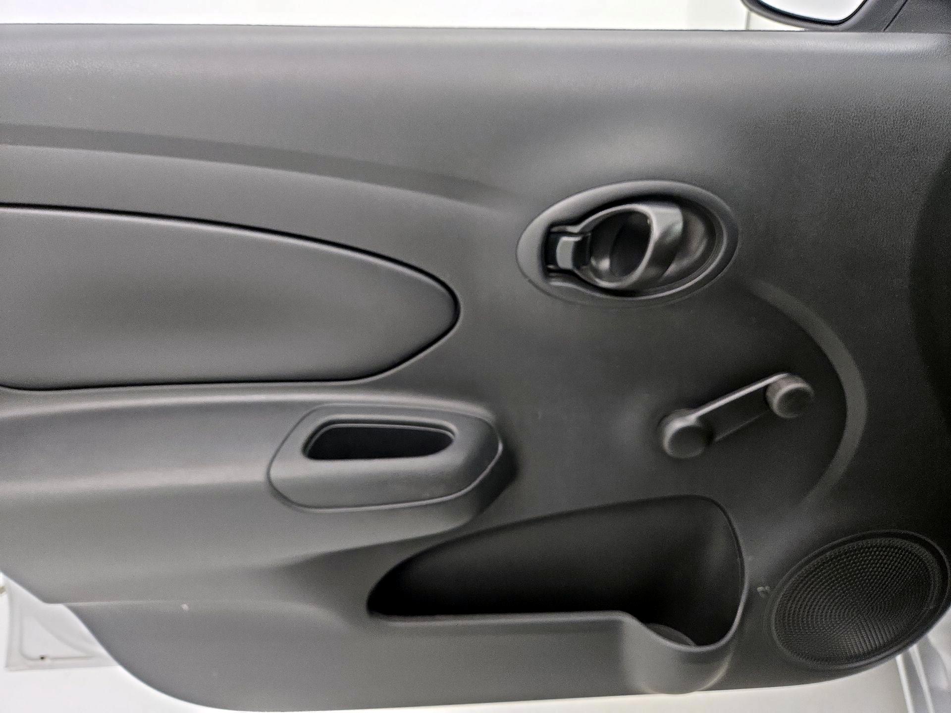 Thumbnail: 2016 Nissan Versa - 10