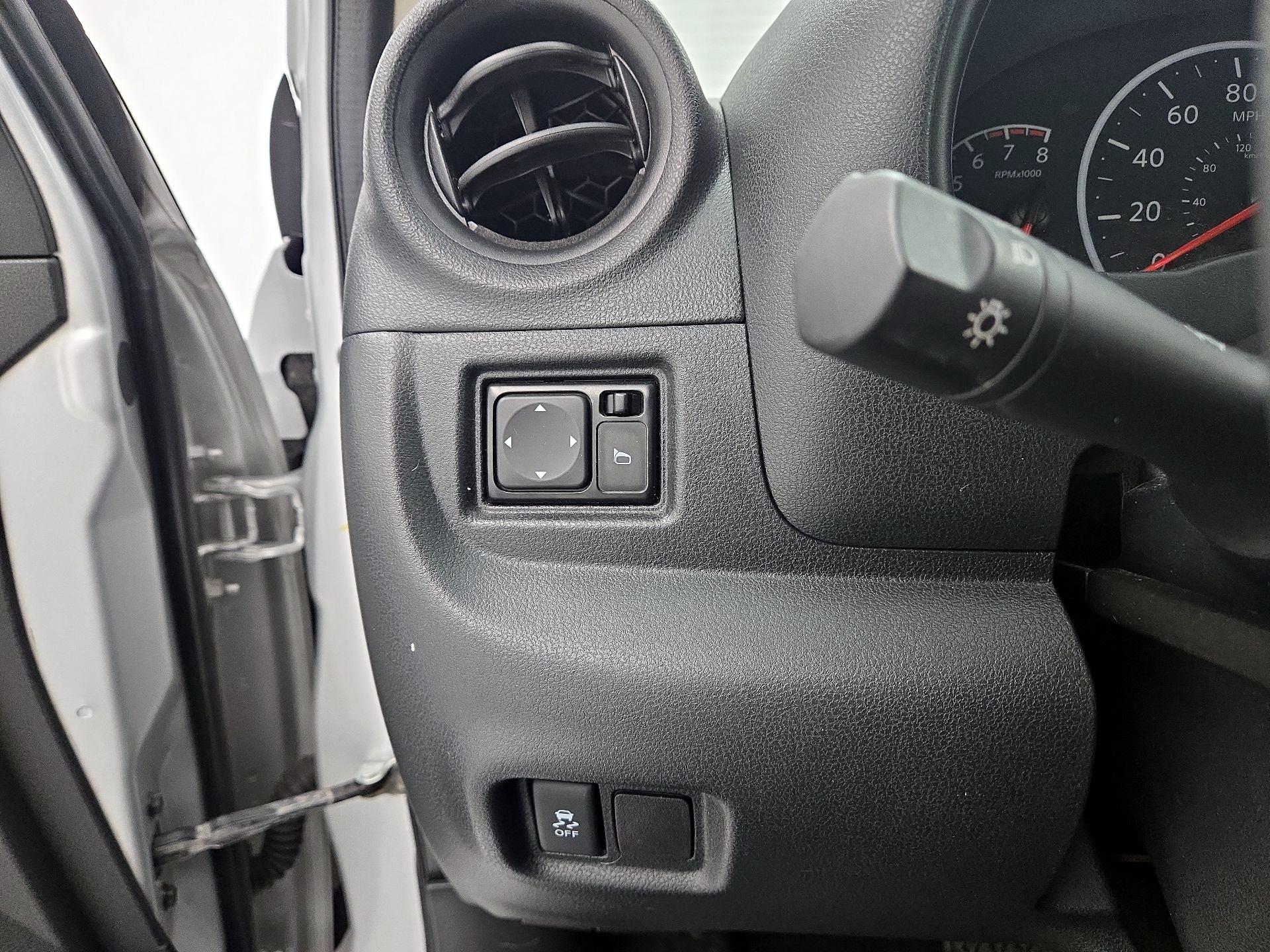 Thumbnail: 2016 Nissan Versa - 11