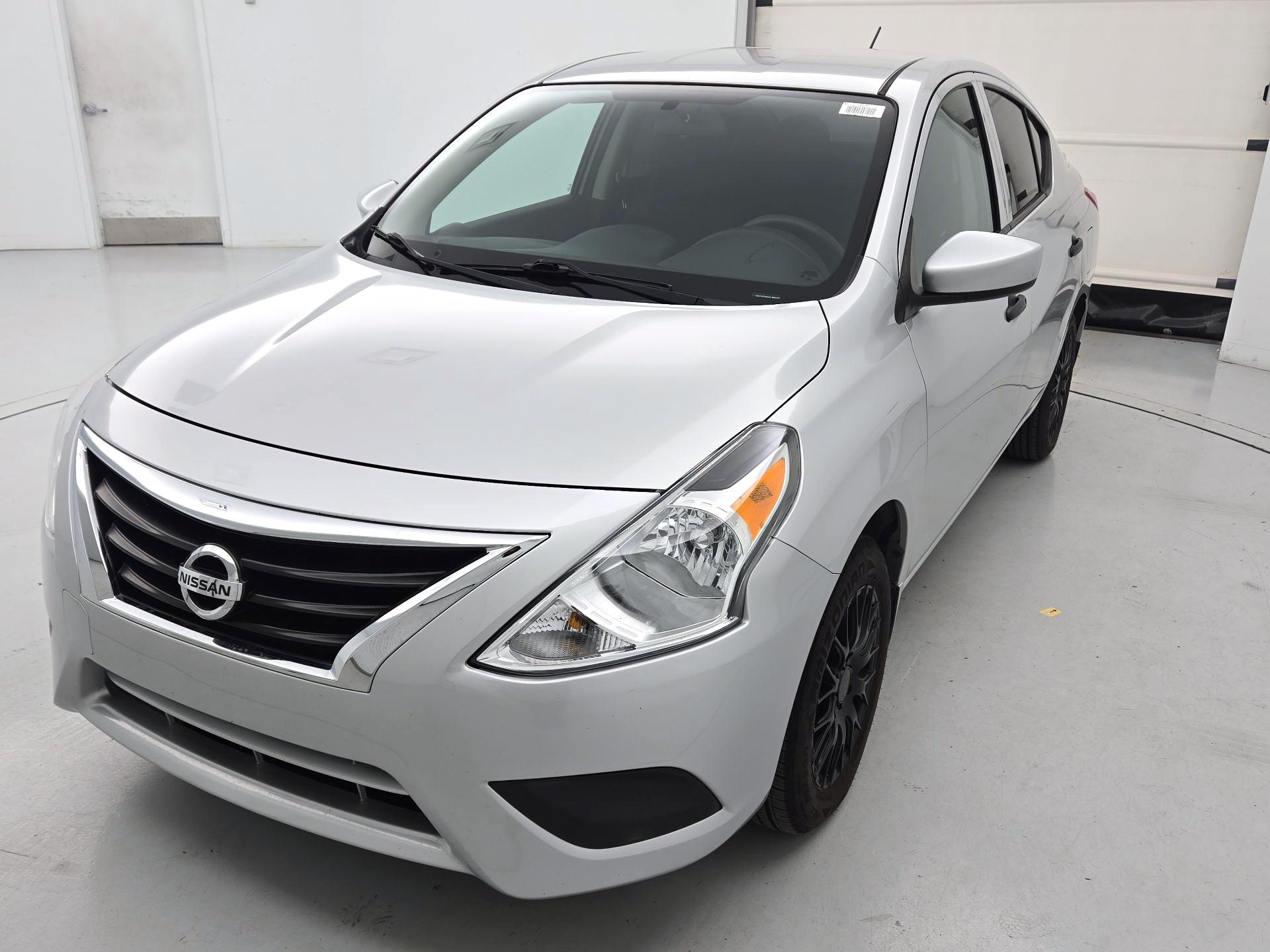 Thumbnail: 2016 Nissan Versa - 3