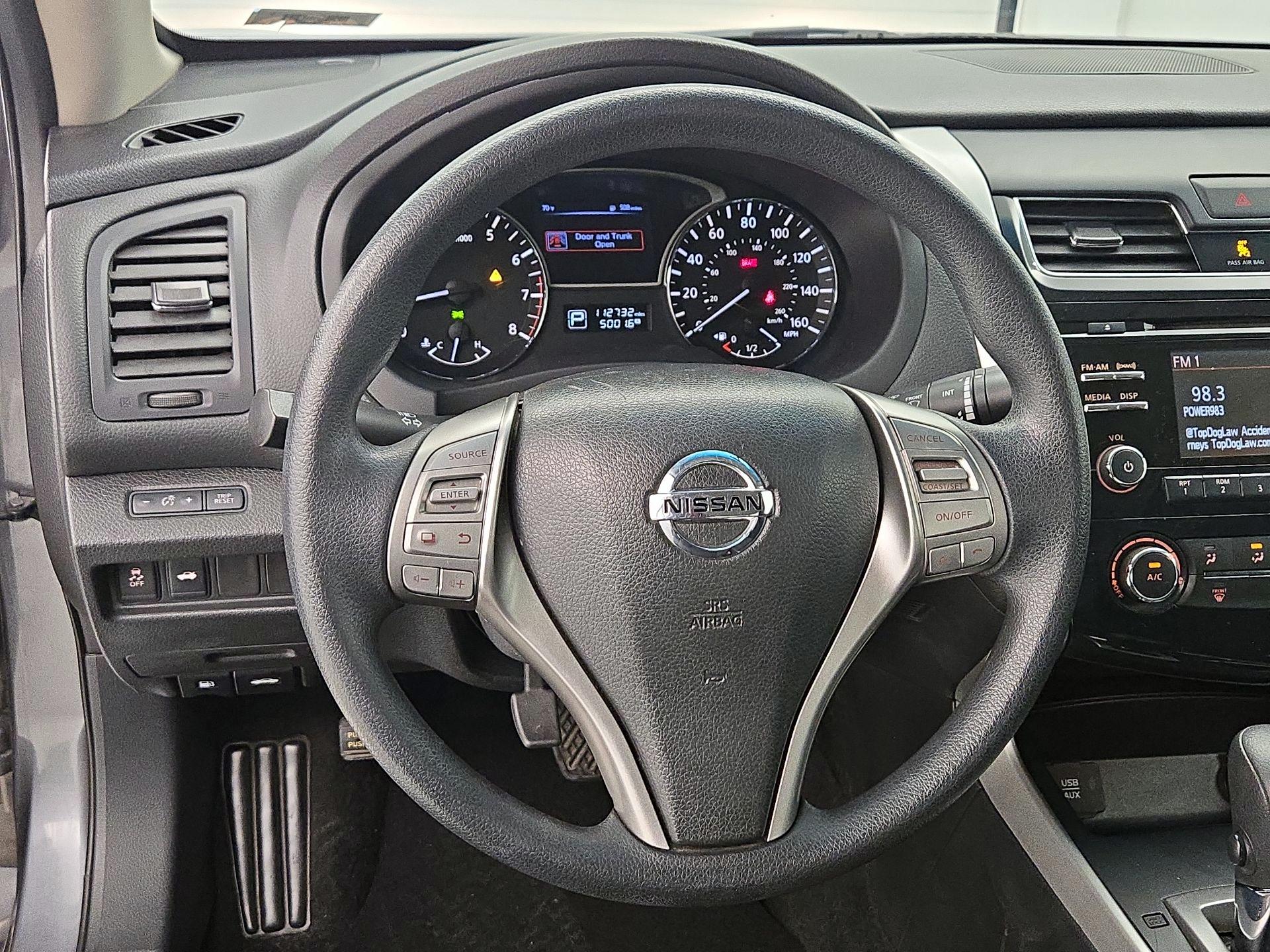 Thumbnail: 2015 Nissan Altima - 10