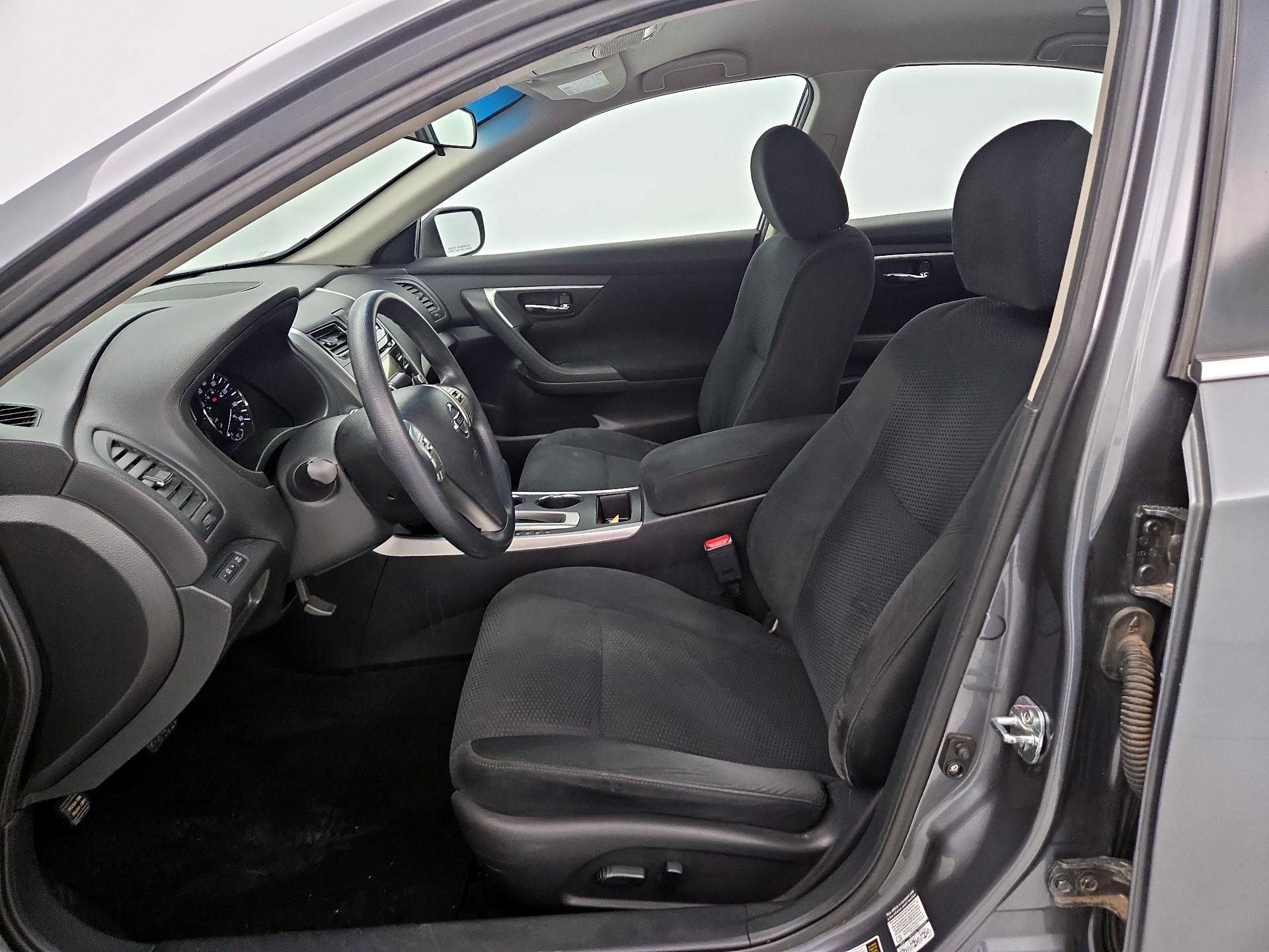 Thumbnail: 2015 Nissan Altima - 11