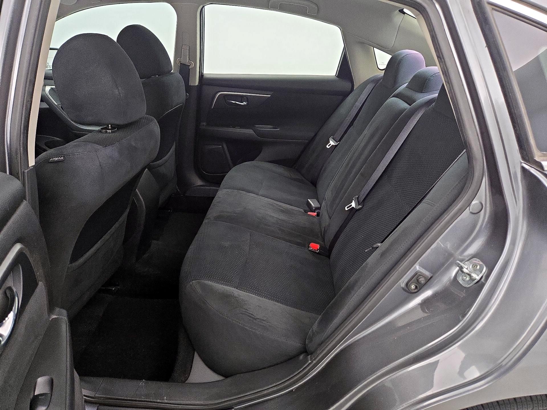 Thumbnail: 2015 Nissan Altima - 19