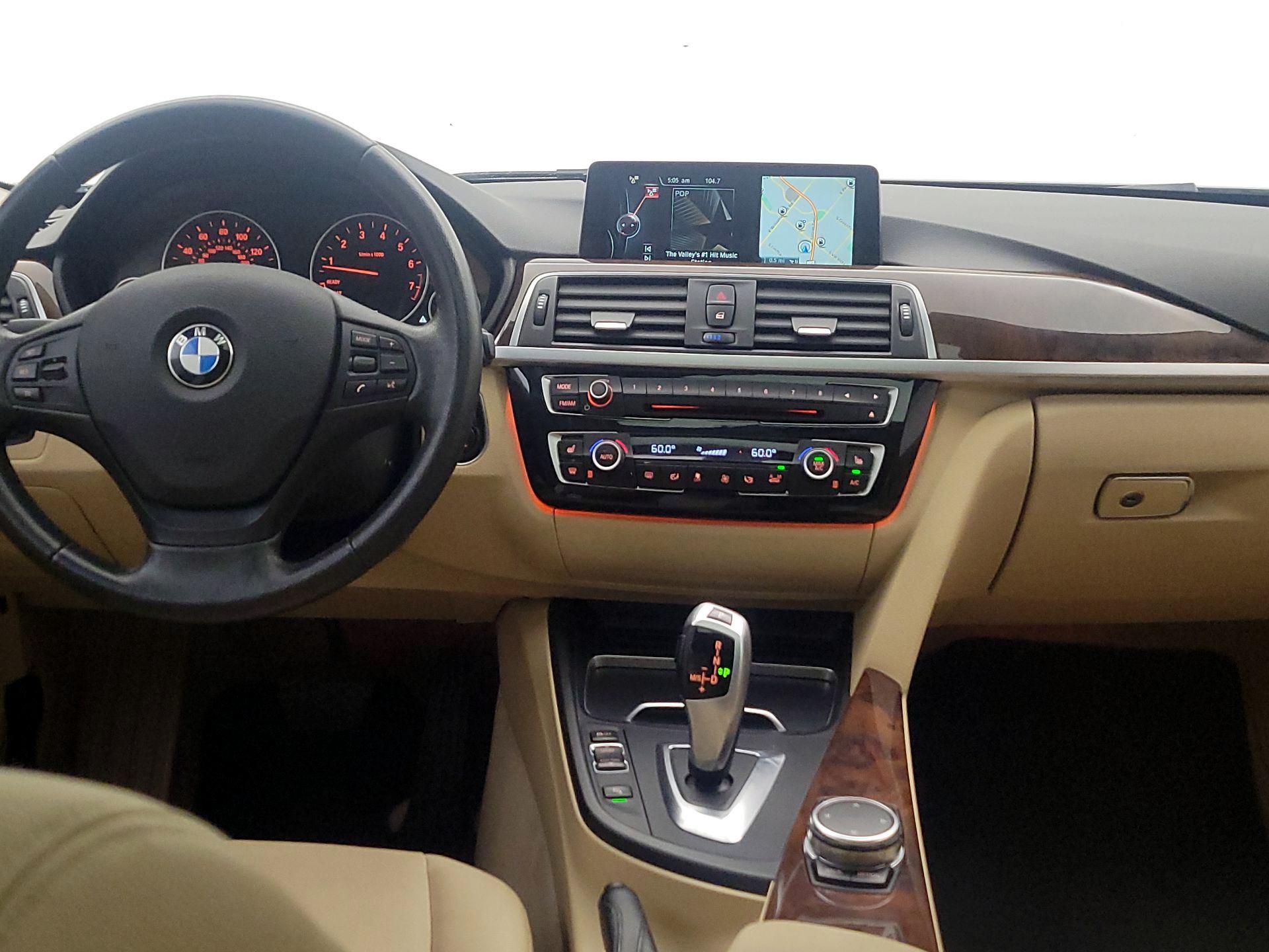 Thumbnail: 2016 BMW 3 Series - 9