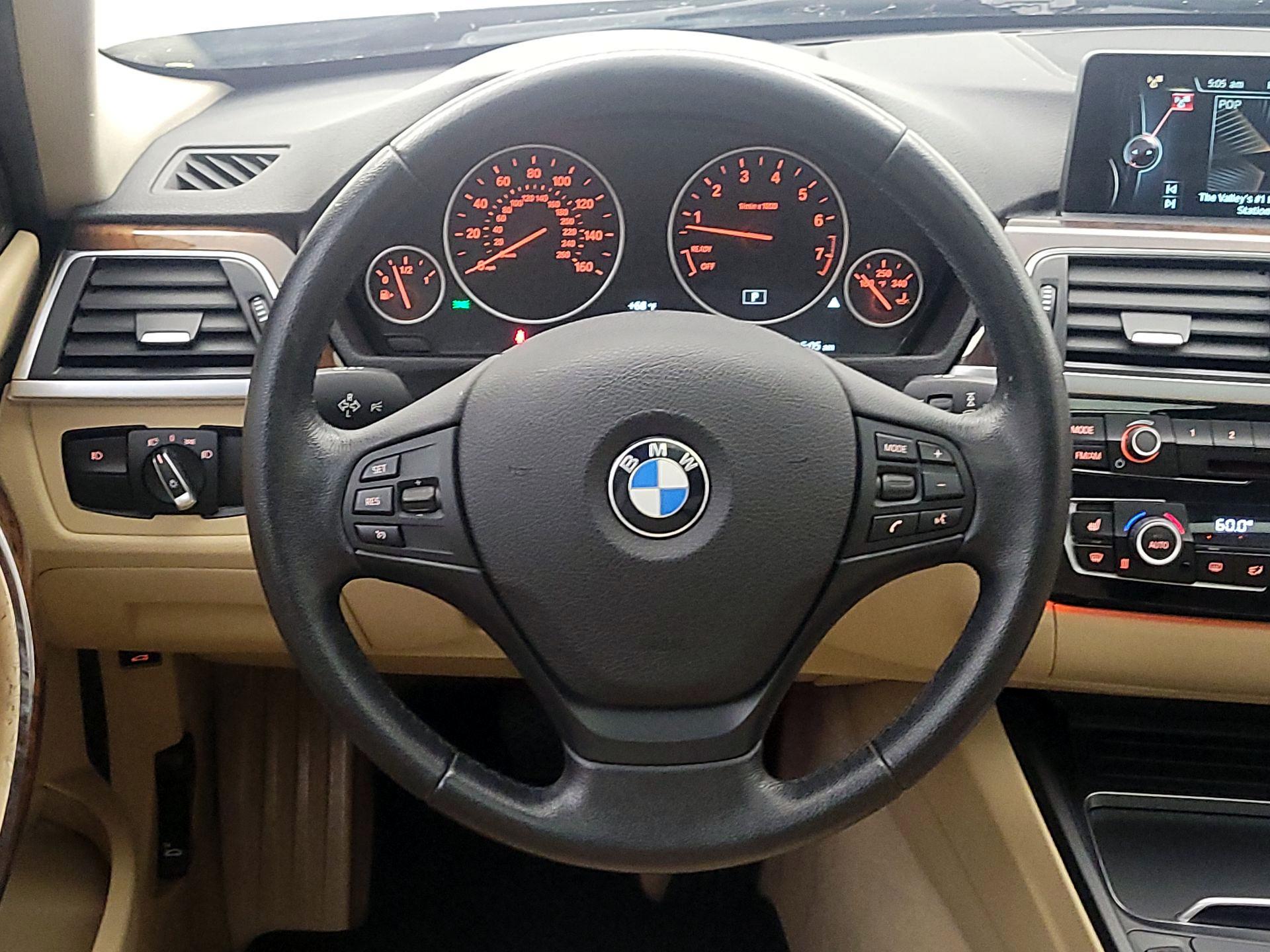 Thumbnail: 2016 BMW 3 Series - 10
