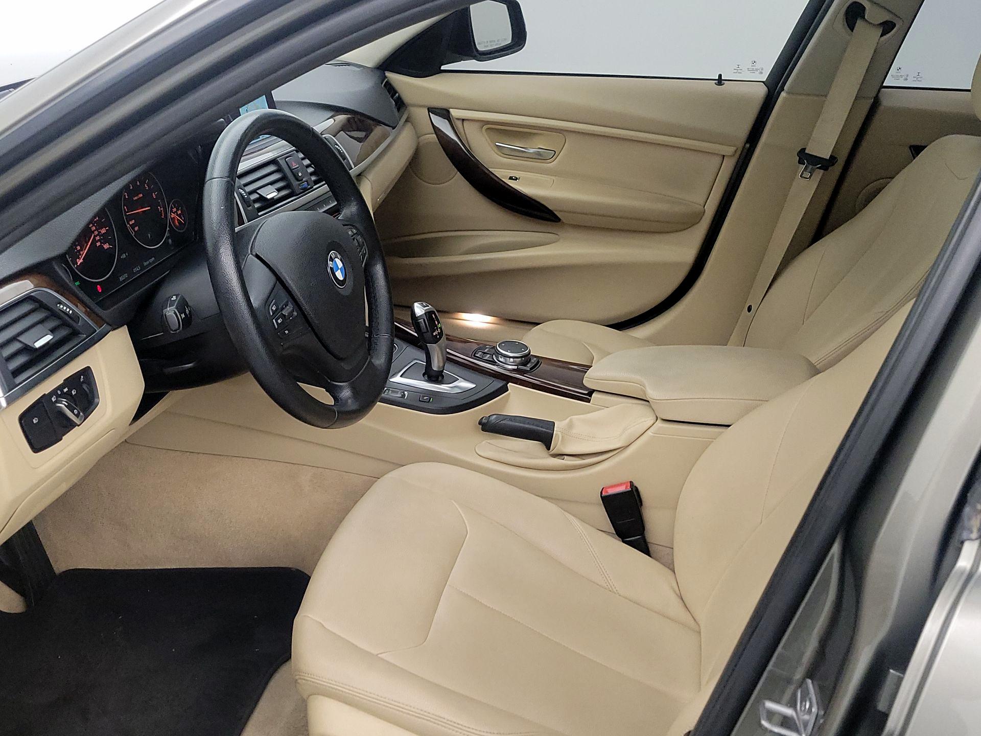 Thumbnail: 2016 BMW 3 Series - 11