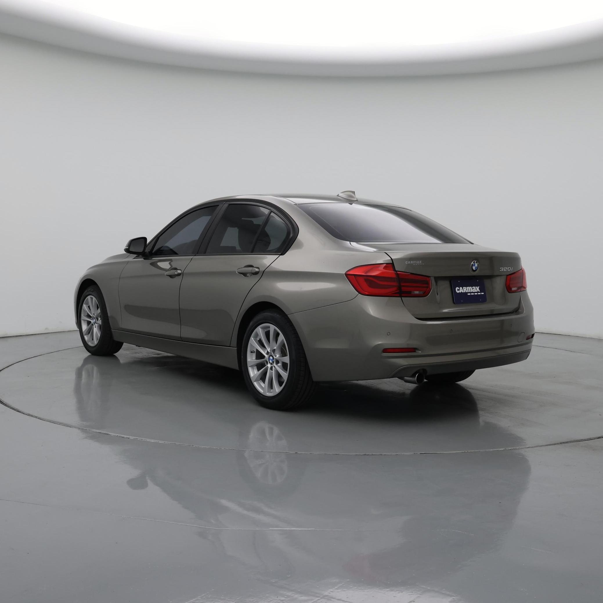Thumbnail: 2016 BMW 3 Series - 2
