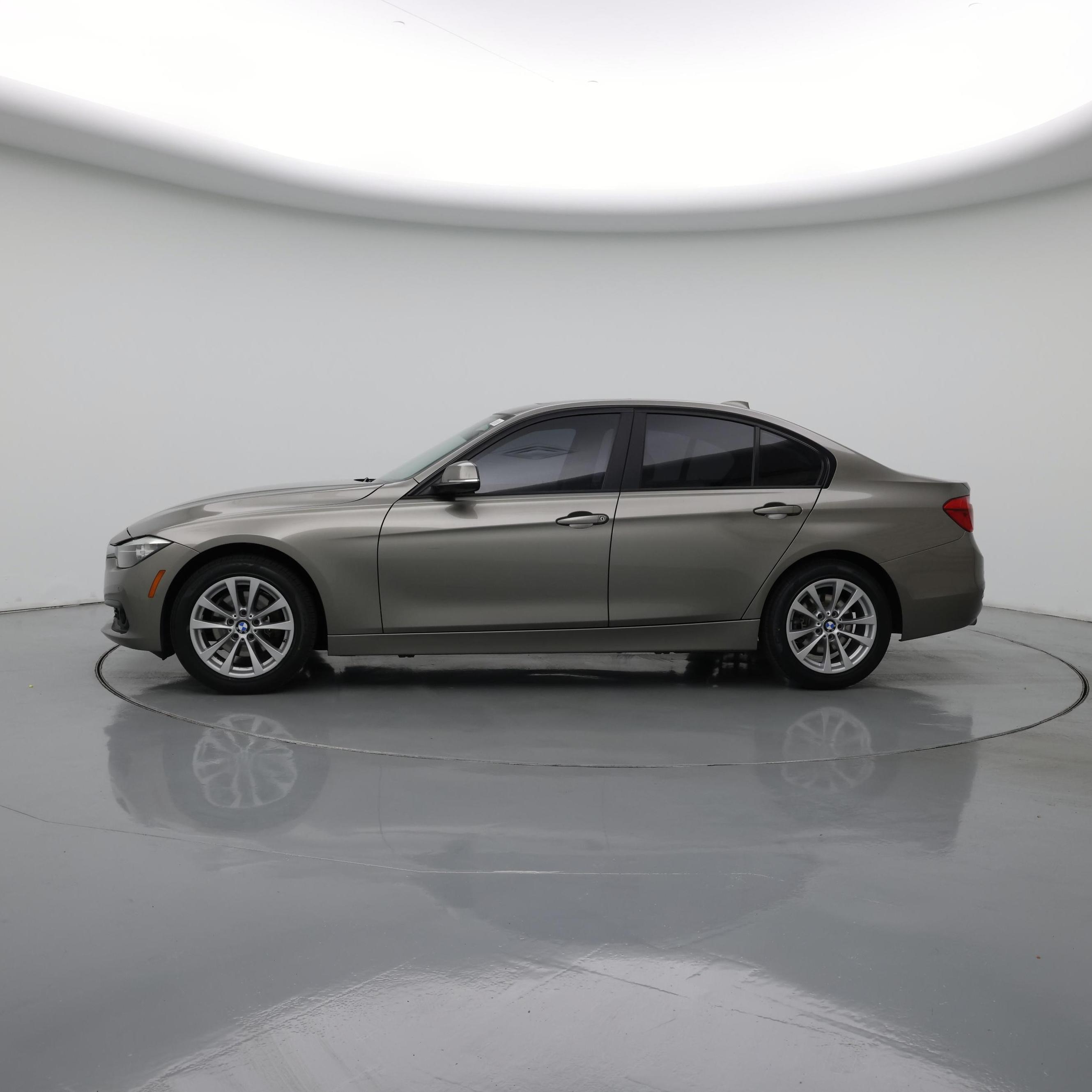 Thumbnail: 2016 BMW 3 Series - 3