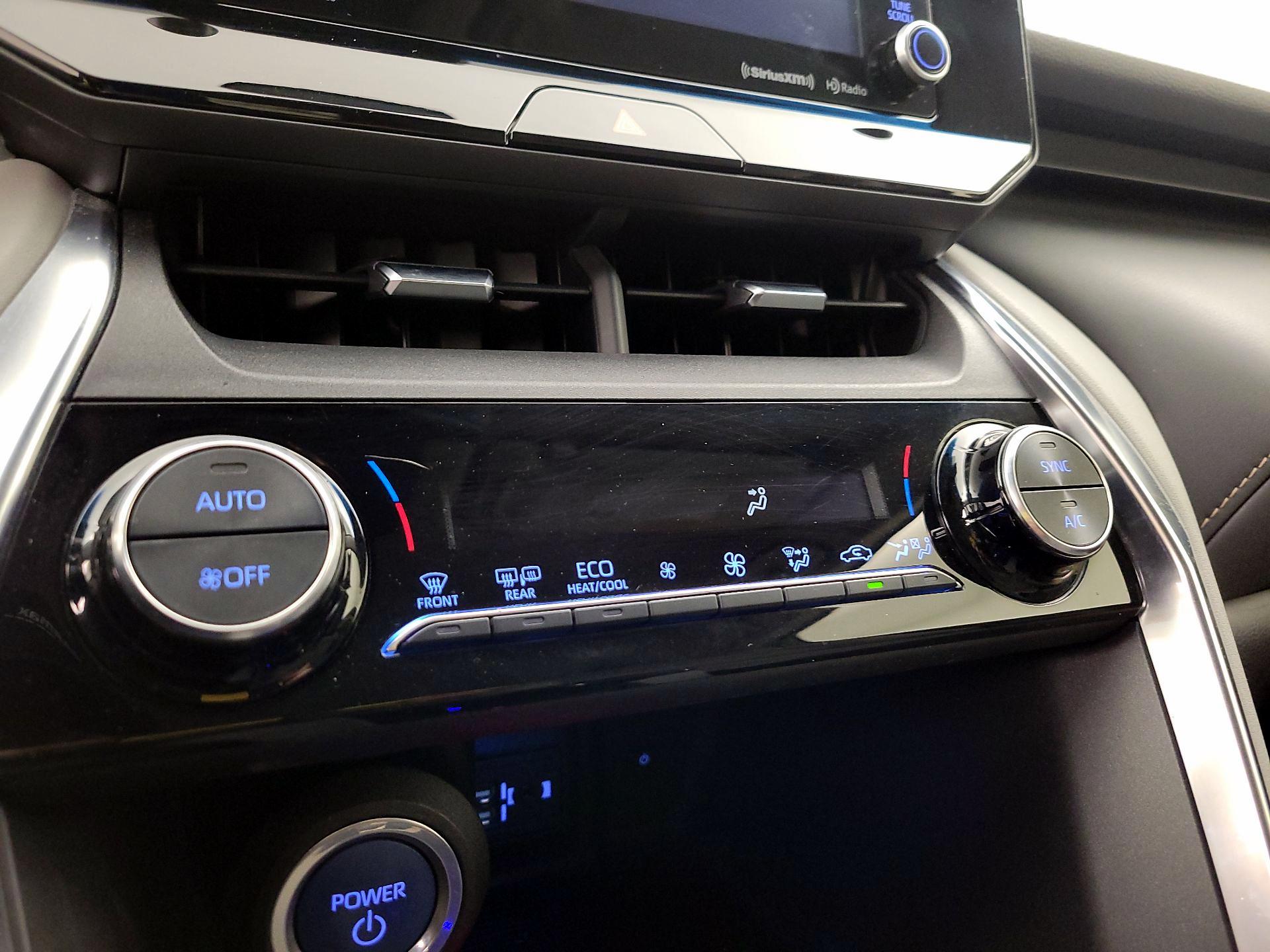 Thumbnail: 2021 Toyota Venza - 16