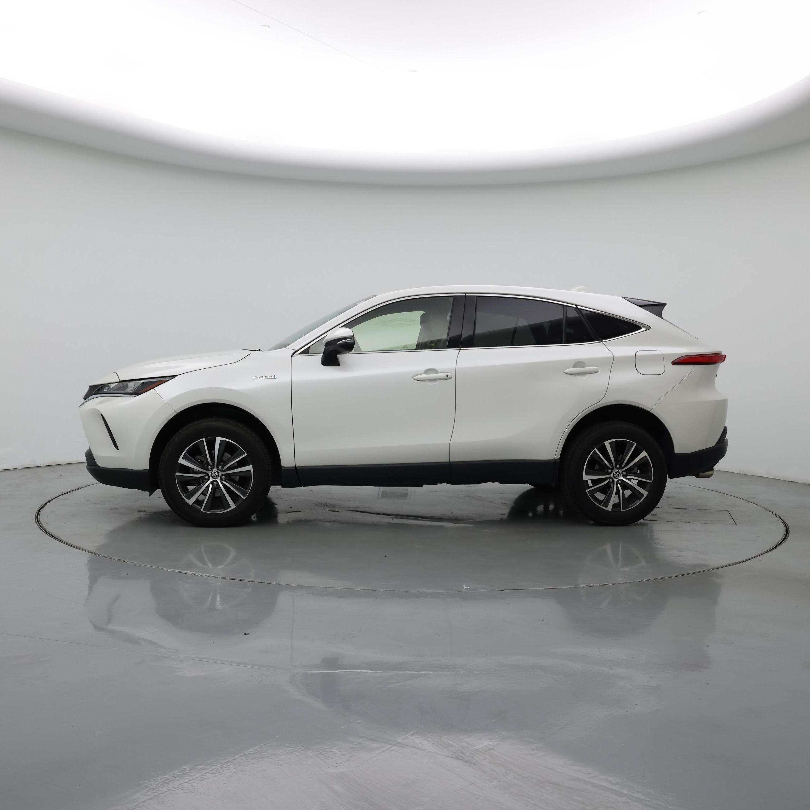 Thumbnail: 2021 Toyota Venza - 3
