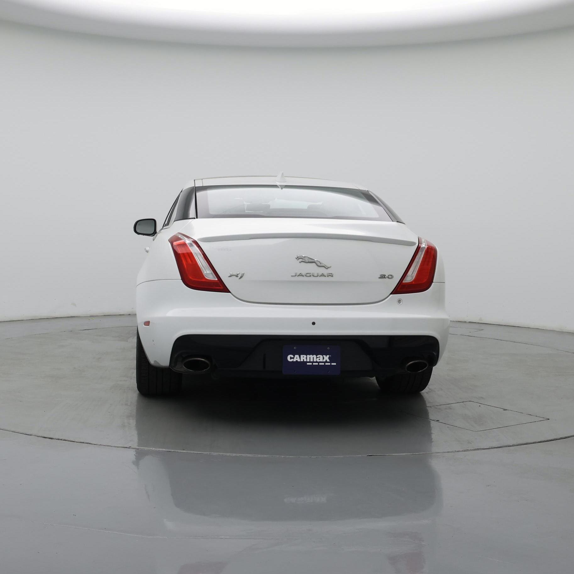 Thumbnail: 2019 Jaguar XJ - 6