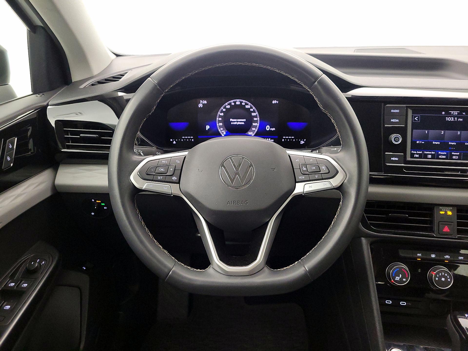 Thumbnail: 2023 Volkswagen Taos - 10