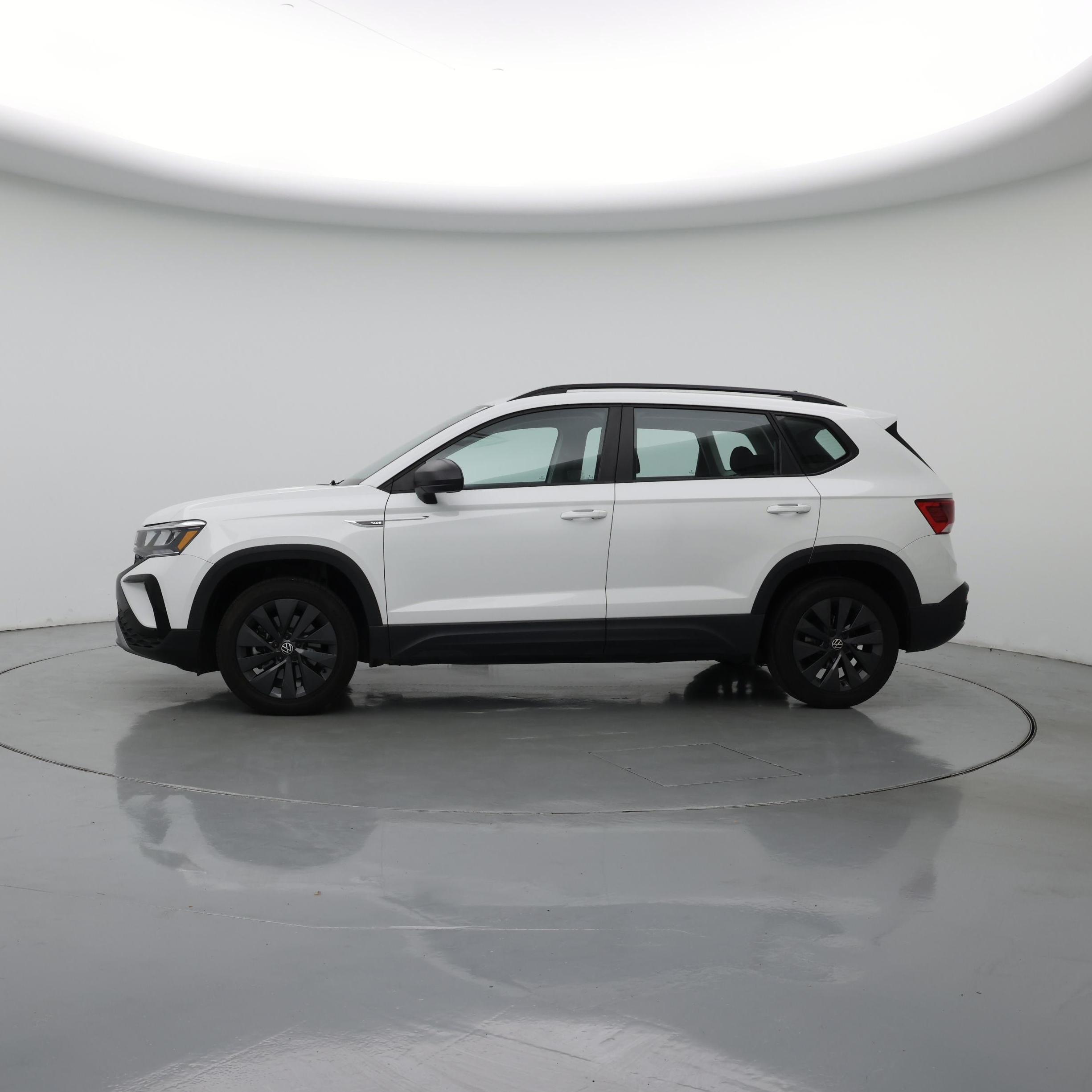Thumbnail: 2023 Volkswagen Taos - 3