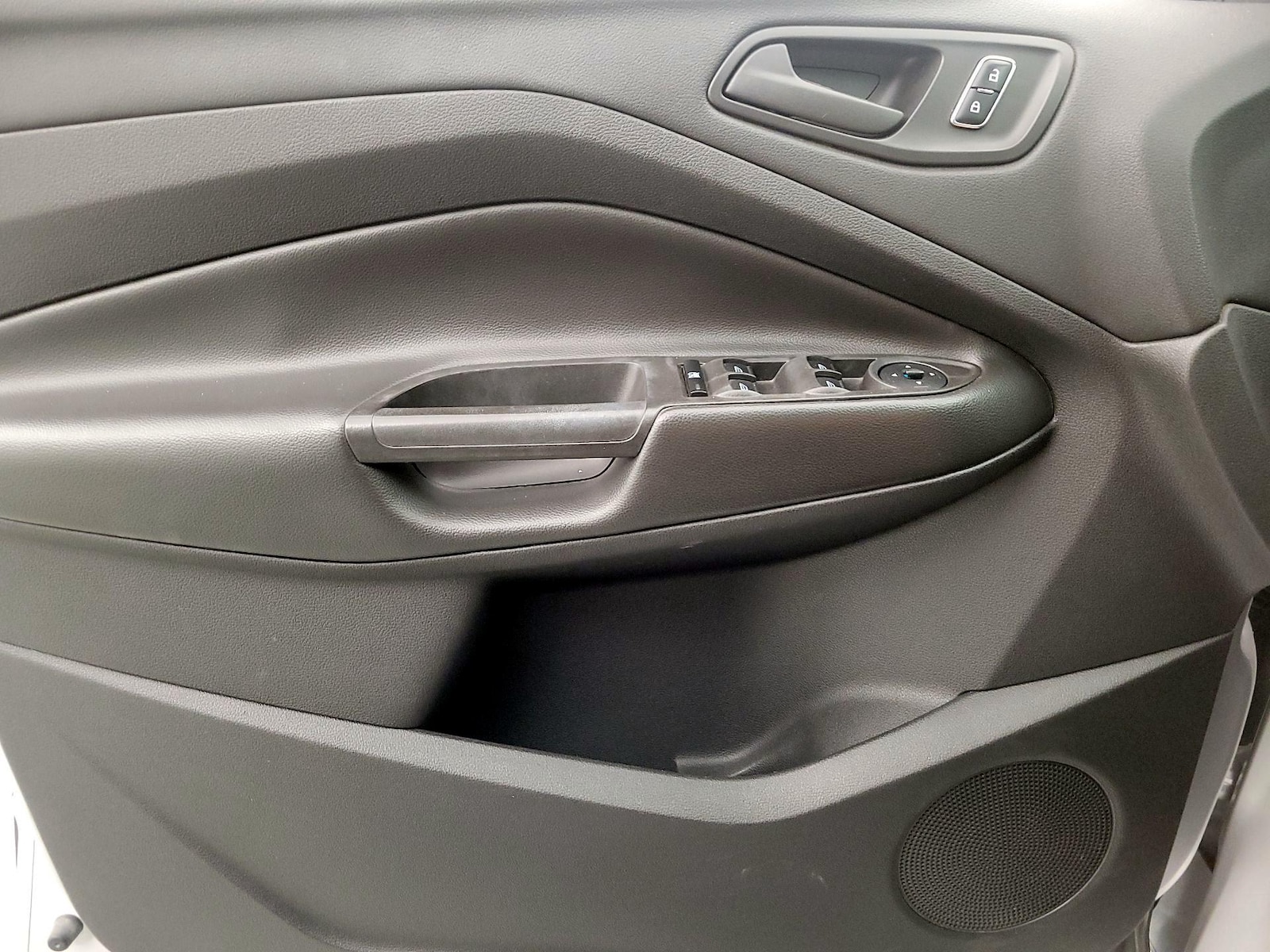 2014 Ford Escape S - Photo 13