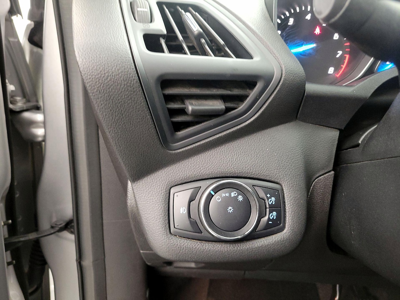2014 Ford Escape S - Photo 14