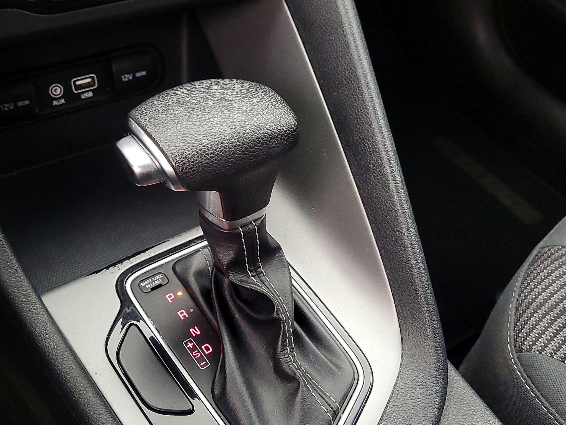 Thumbnail: 2019 Kia Niro - 17