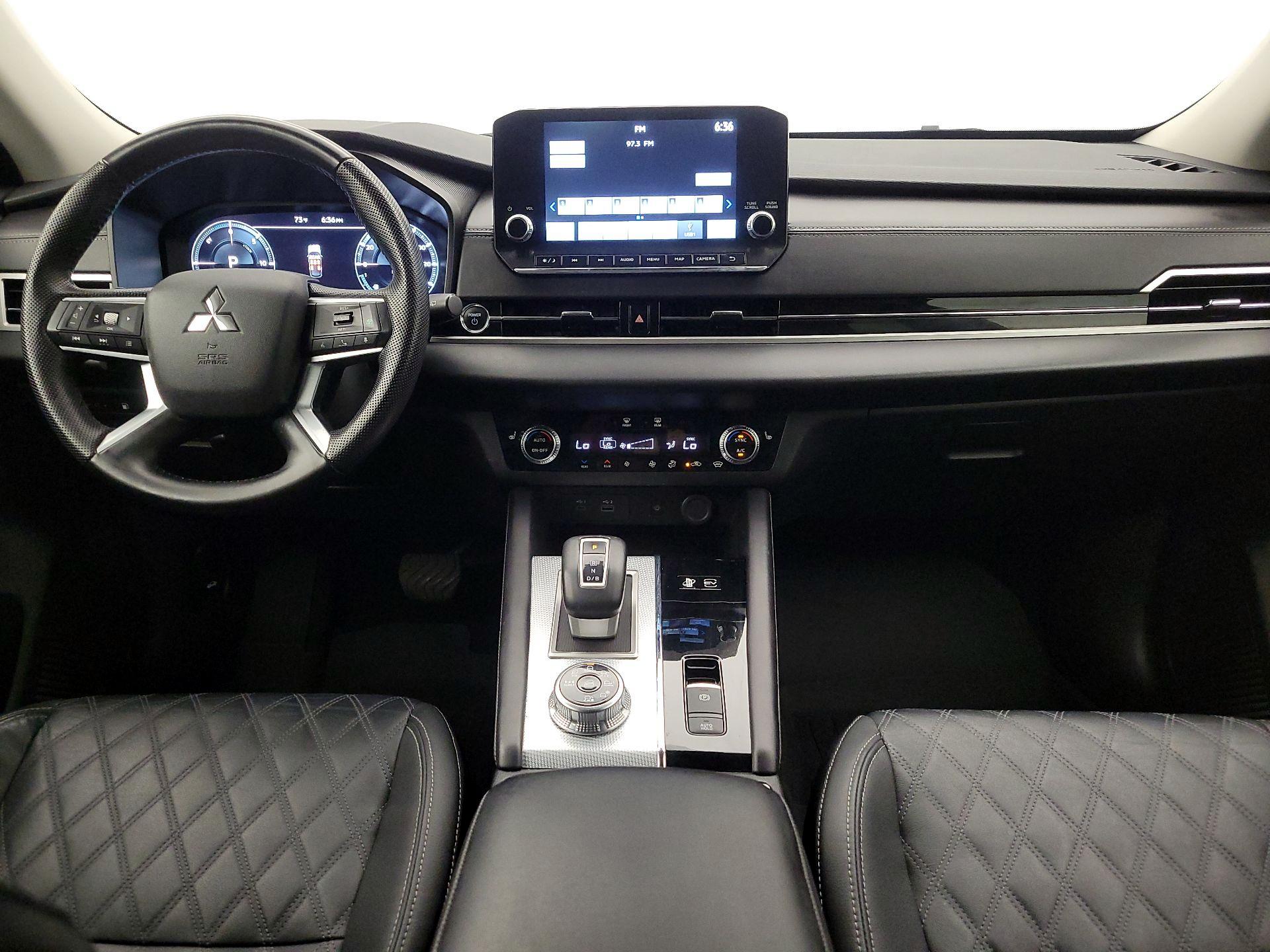 Thumbnail: 2023 Mitsubishi Outlander - 9