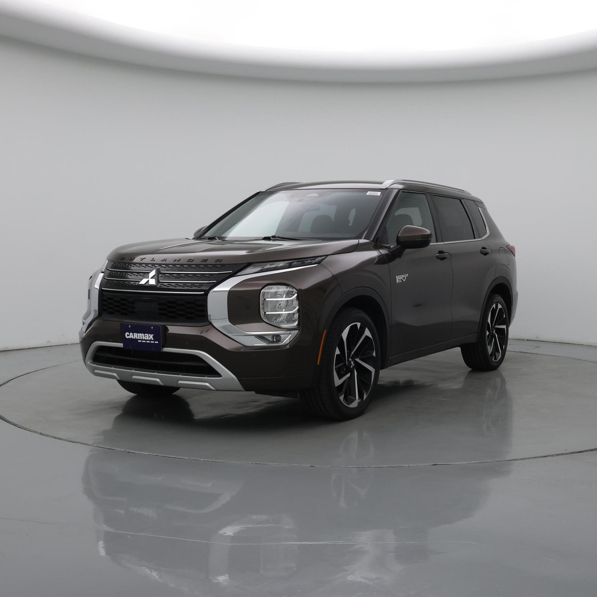 Thumbnail: 2023 Mitsubishi Outlander - 4