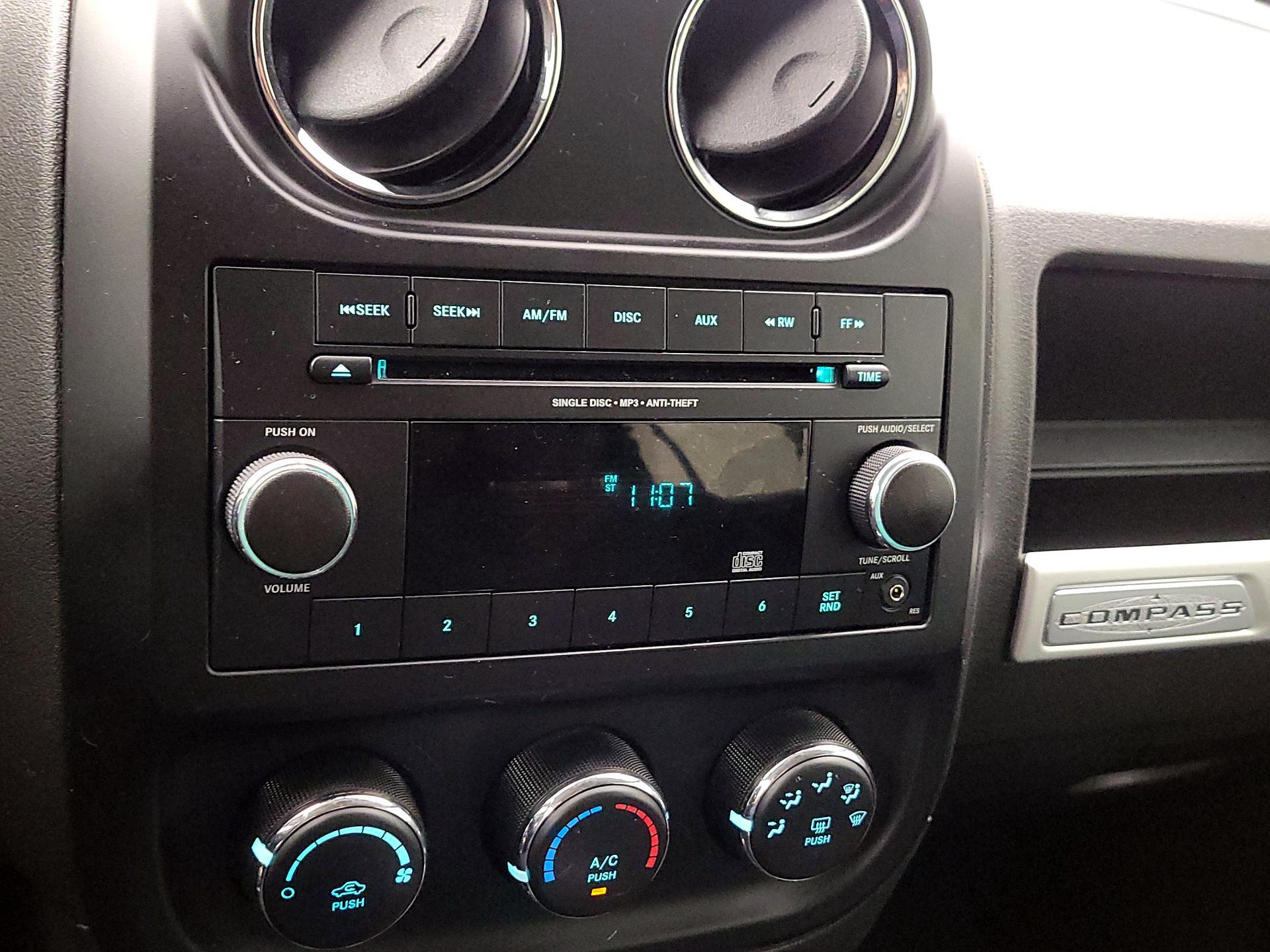 Thumbnail: 2014 Jeep Compass - 13
