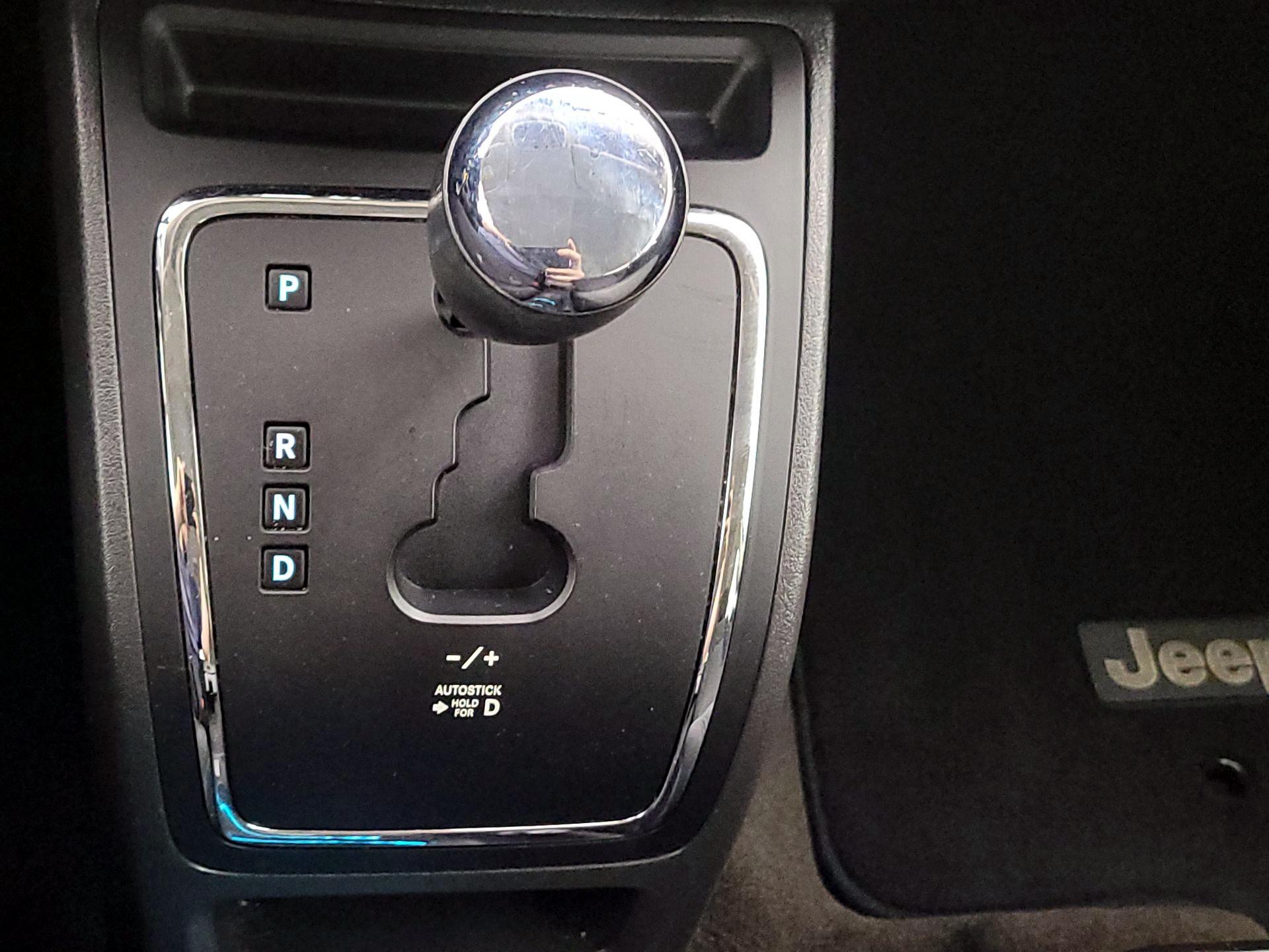 Thumbnail: 2014 Jeep Compass - 15