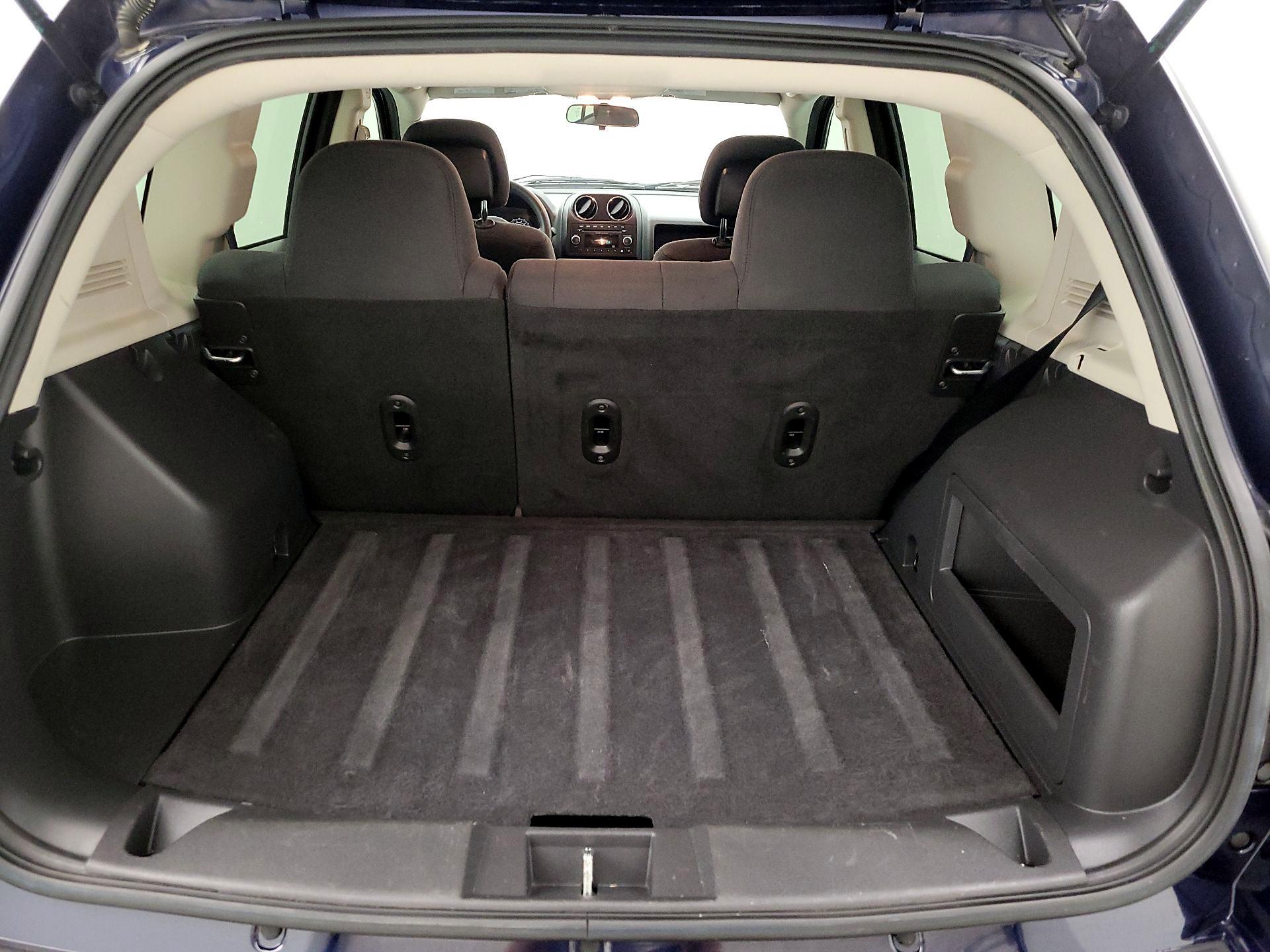 Thumbnail: 2014 Jeep Compass - 18