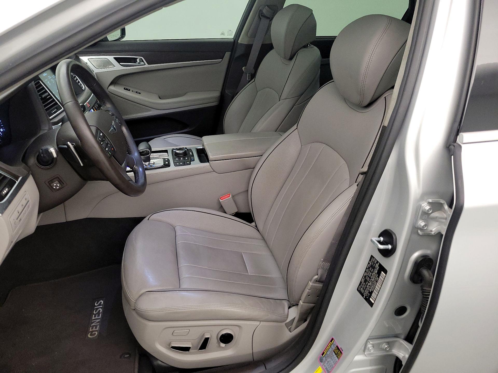 Thumbnail: 2019 Genesis G80 - 11