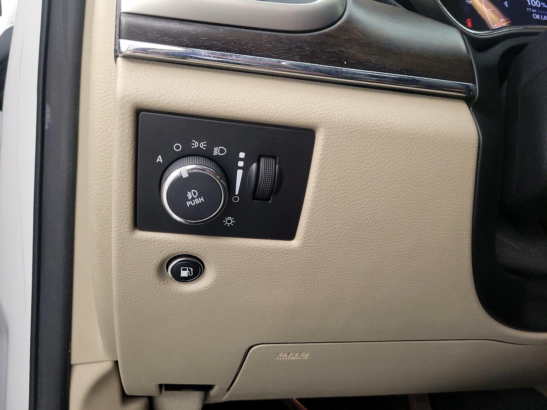 Thumbnail: 2014 Jeep Grand Cherokee - 13