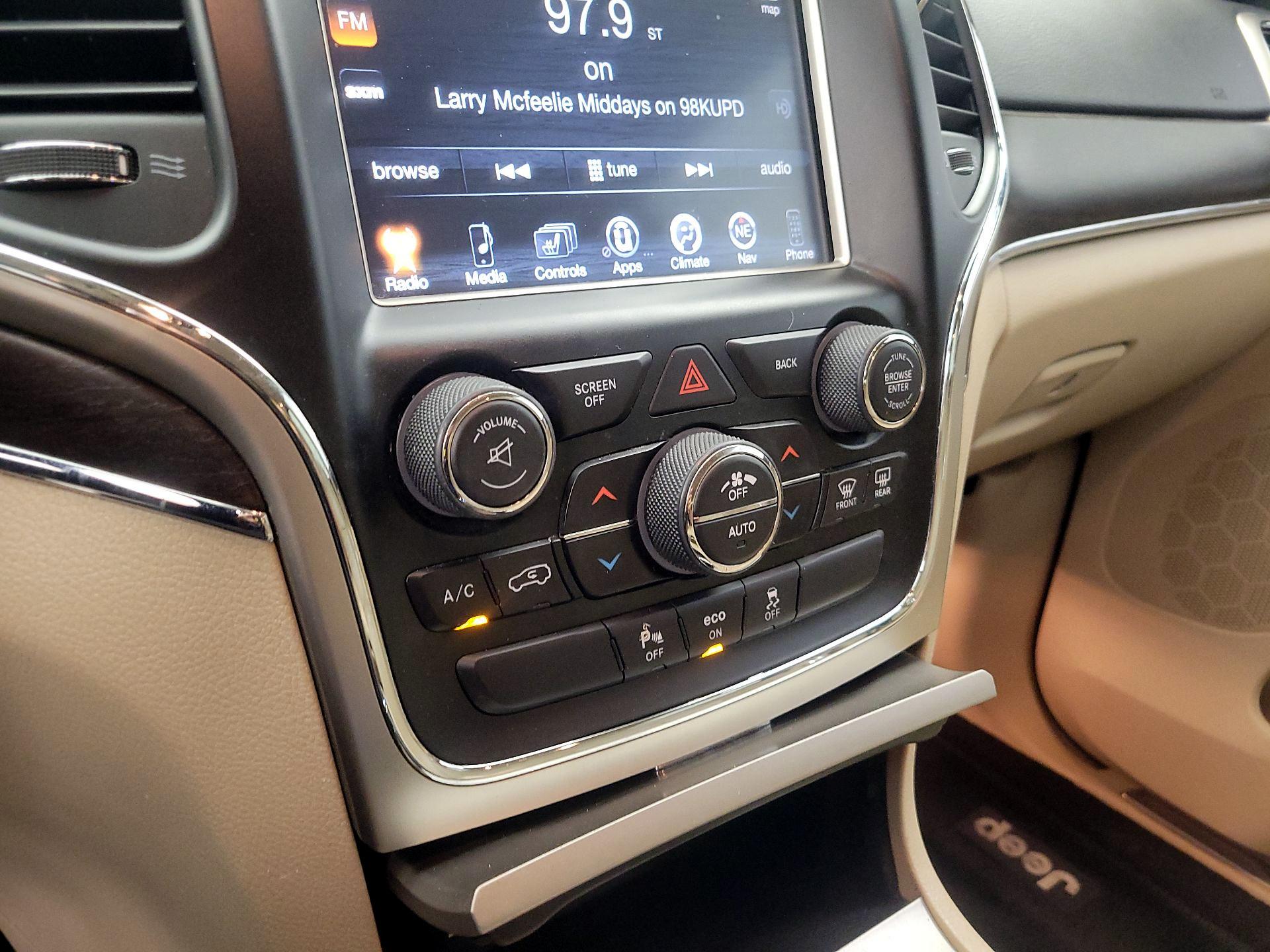 Thumbnail: 2014 Jeep Grand Cherokee - 16