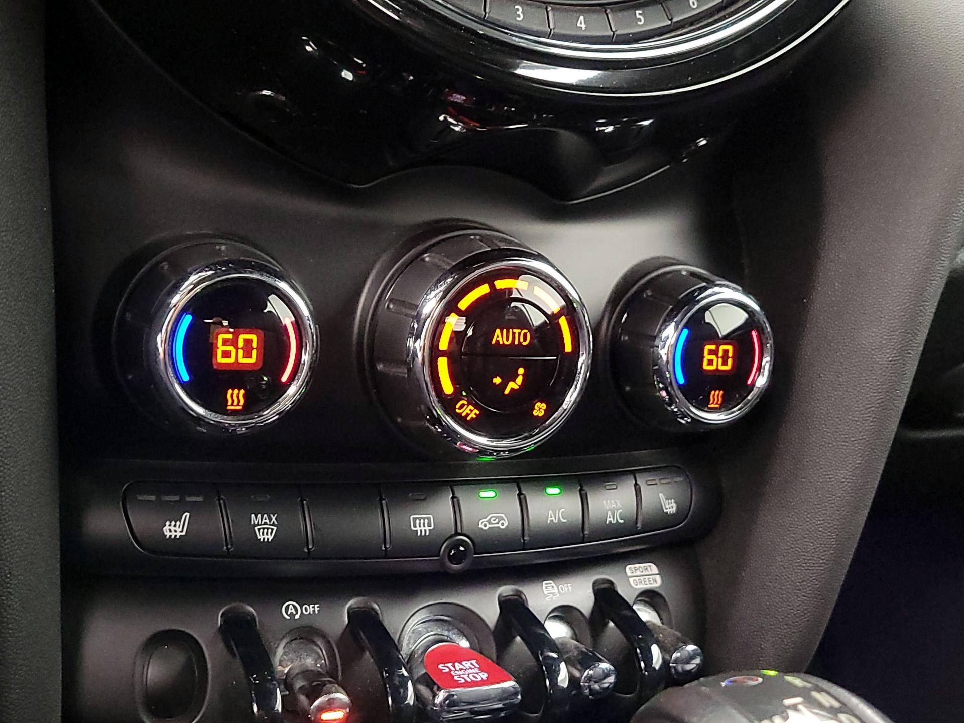 Thumbnail: 2018 MINI Cooper - 16