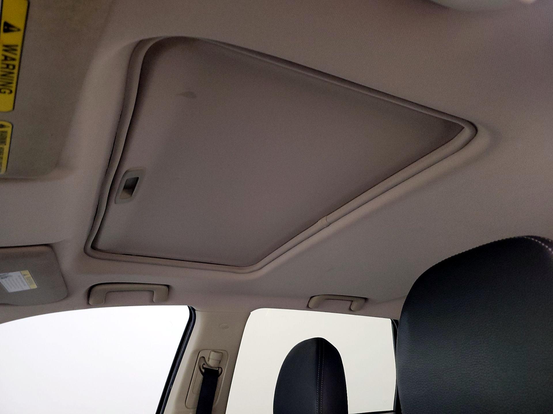 Thumbnail: 2016 Mitsubishi Outlander - 20